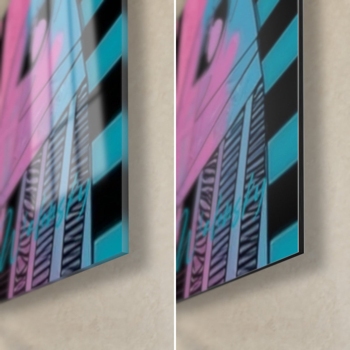 Wall art Egyptian mask with black and turquoise stripes, bottom right corner in glossy glass and matte Dibond aluminium, 3 mm edge