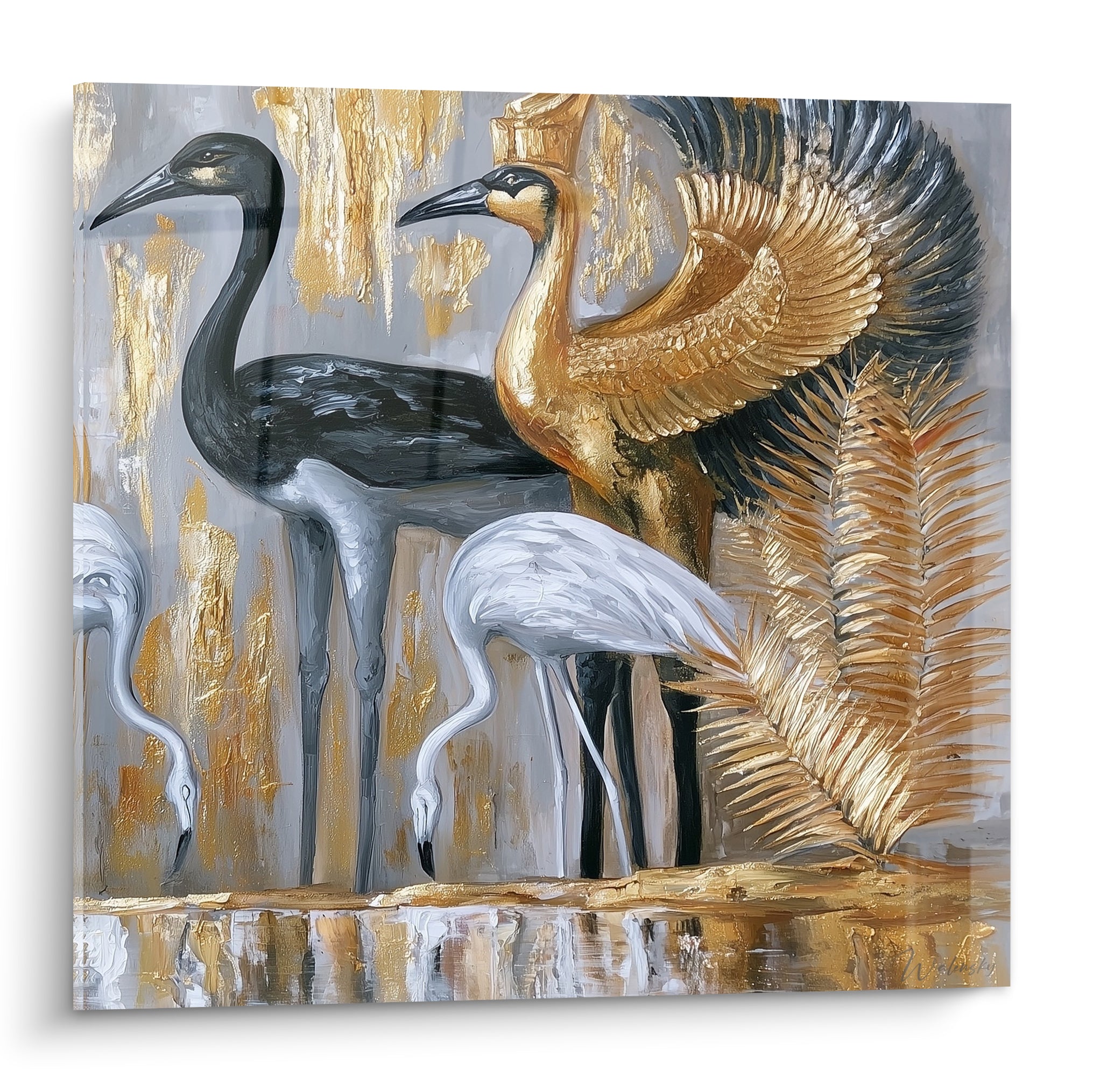 Échassiers gris anthracite et dorés déployant leurs ailes dans un décor peint doré