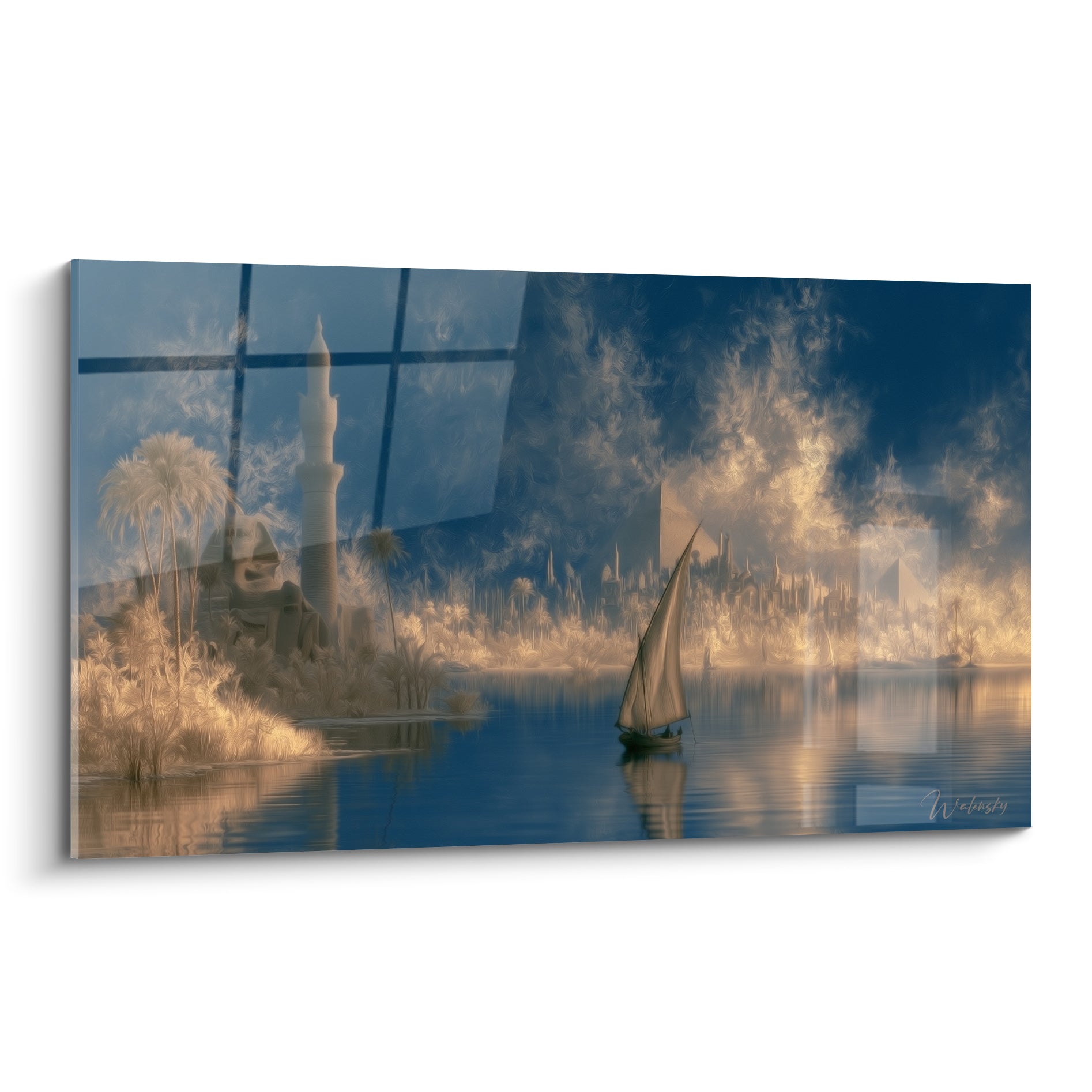 Felouque voguant sur le Nil bleu marine, rives dorées et minaret entourés de palmiers lumineux