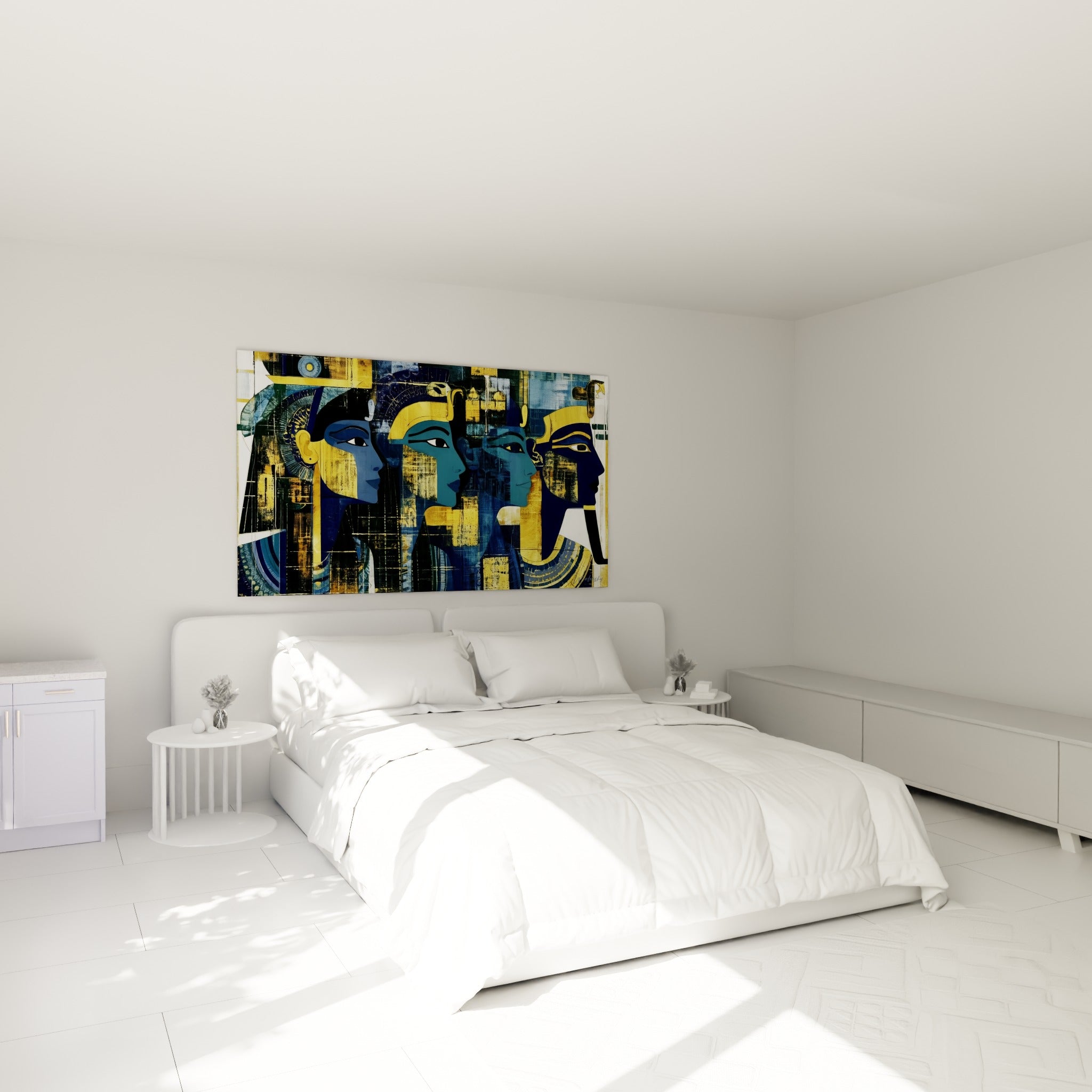 Néfertiti stylisée en bleu marine et doré au-dessus d'un lit dans une chambre claire