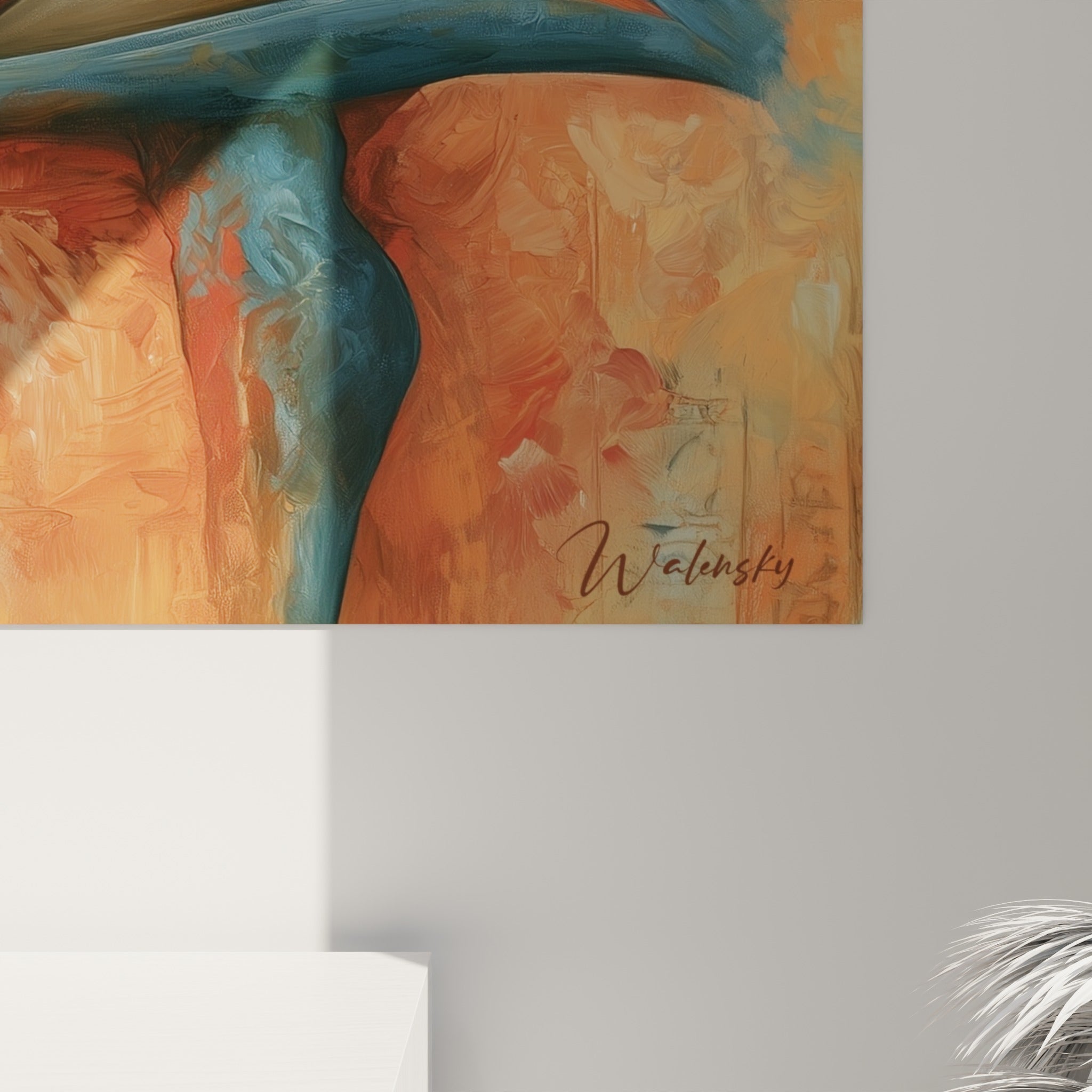 Empâtements ocre et coulures bleu pétrole visibles sur la toile, matière picturale dense et texturée
