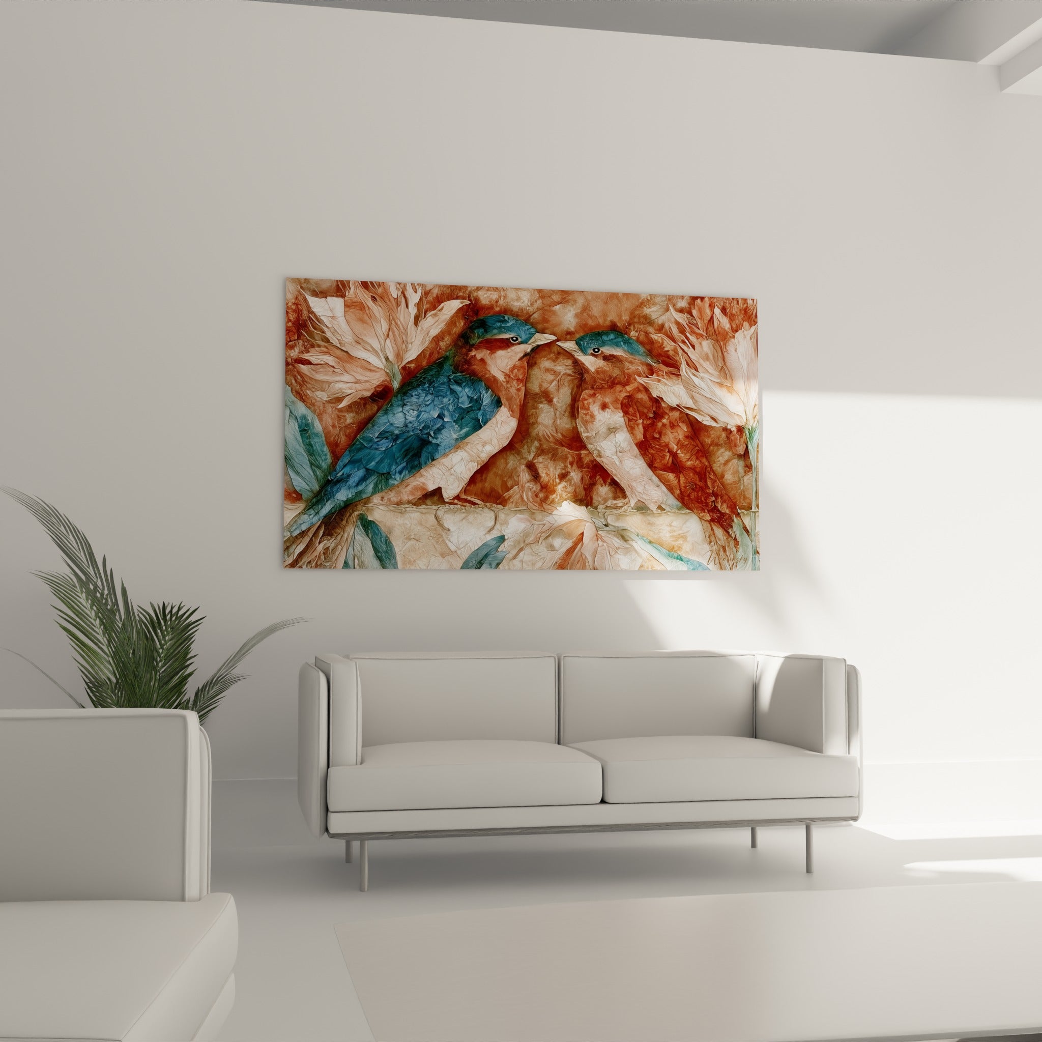 Couple d'oiseaux terracotta et bleu pétrole entouré de feuillages, au-dessus d'un canapé dans un salon lumineux