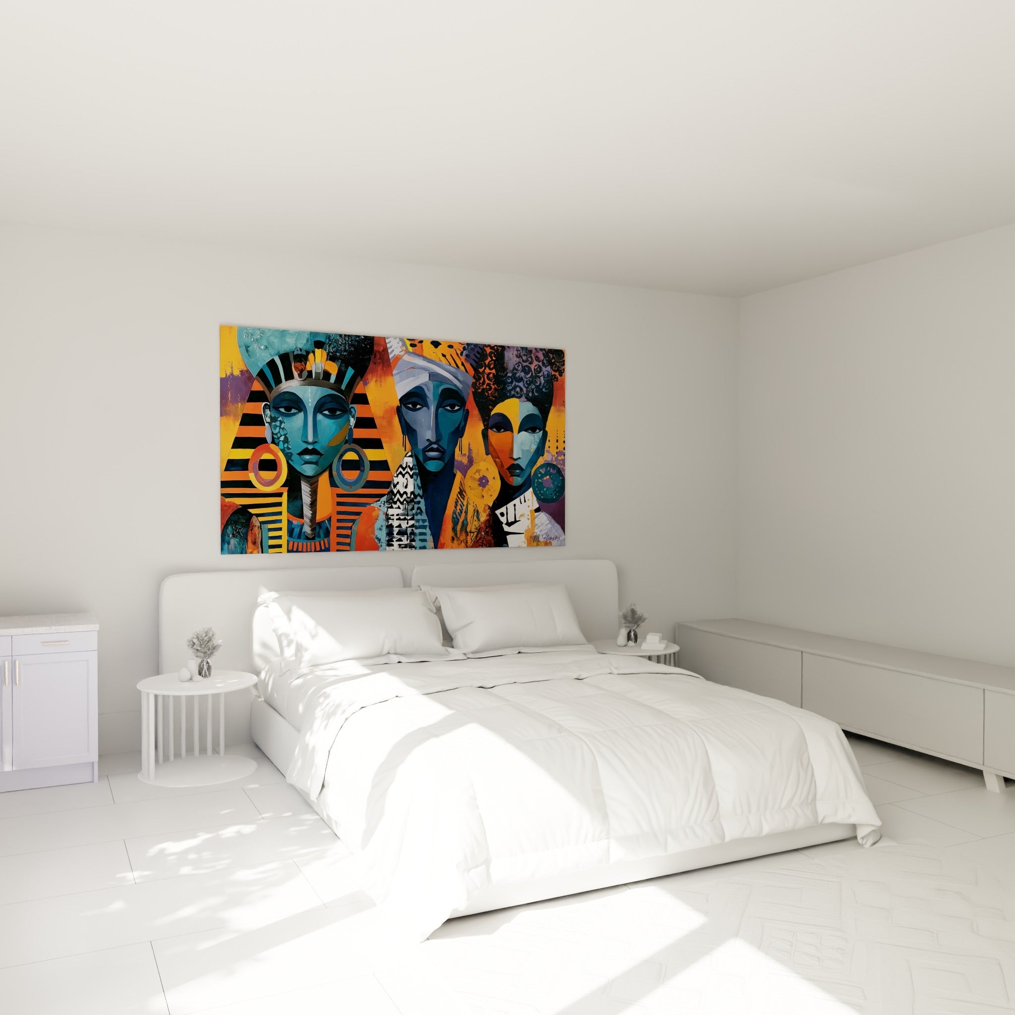 Portraits égyptiens bleu turquoise et orange vif au-dessus d'un lit dans une chambre claire