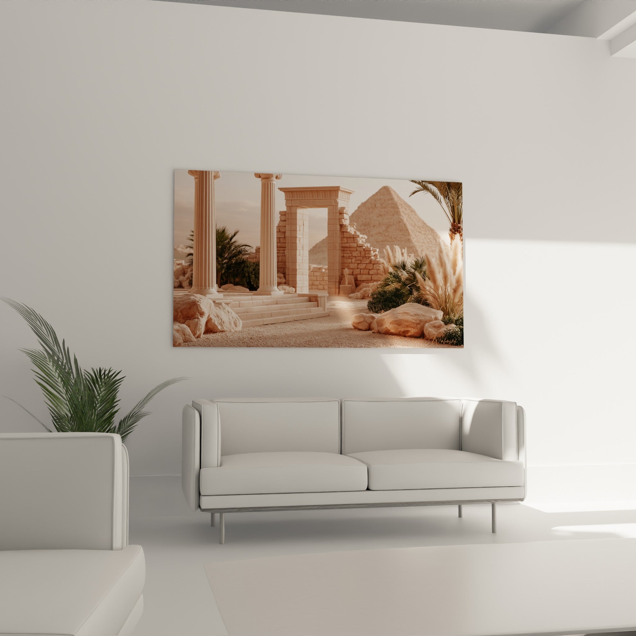 Ruines égyptiennes beige et ciel ocre disposées au-dessus d'un canapé dans un salon lumineux