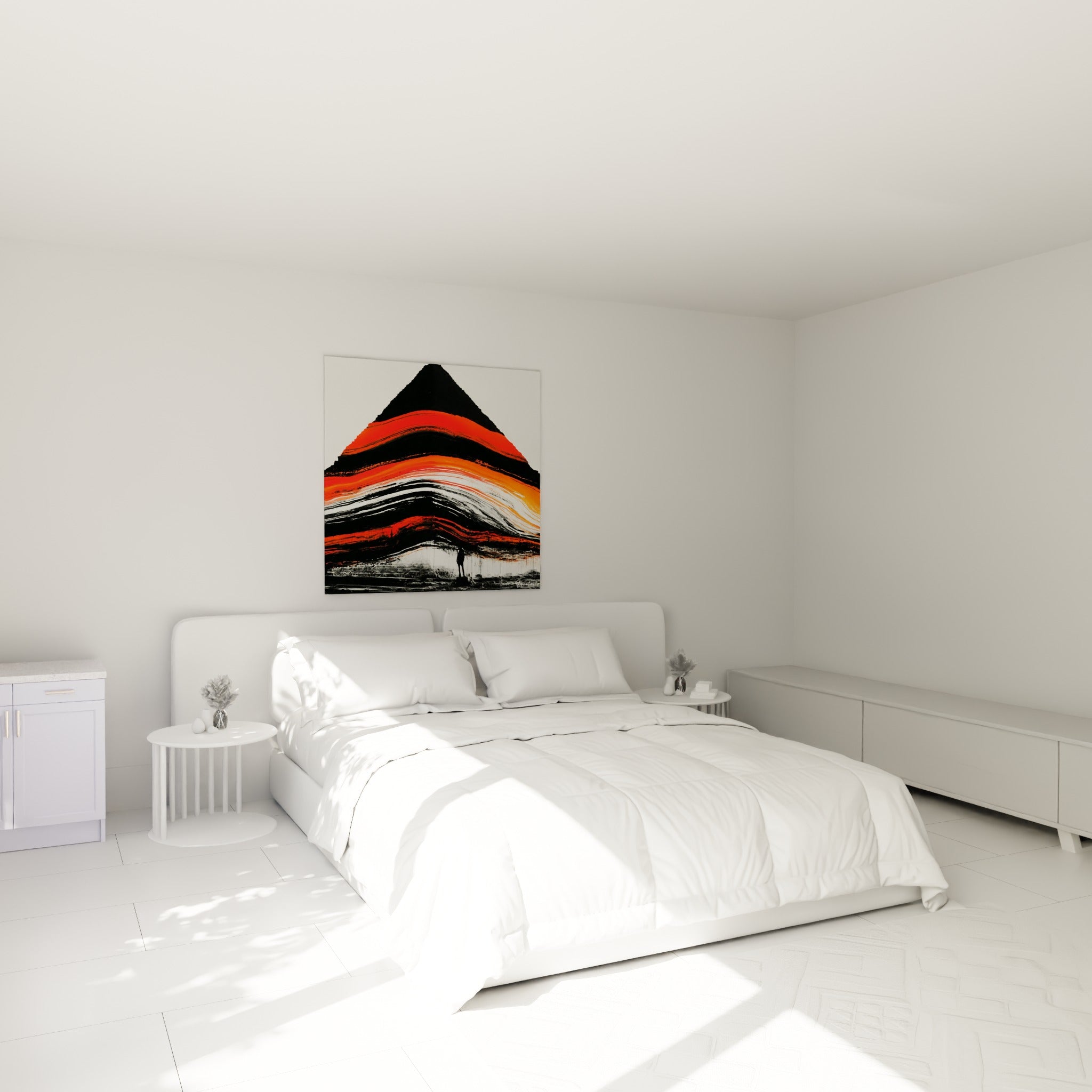 Silhouette face à une pyramide noire aux coulures rouge et orange, accrochée au-dessus d'un lit dans une chambre claire