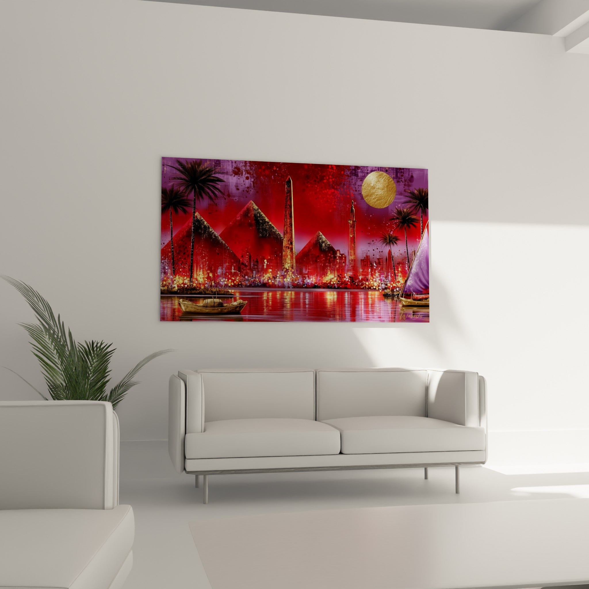 Skyline dorée et ciel pourpre du tableau égypte au-dessus d'un canapé dans un salon lumineux