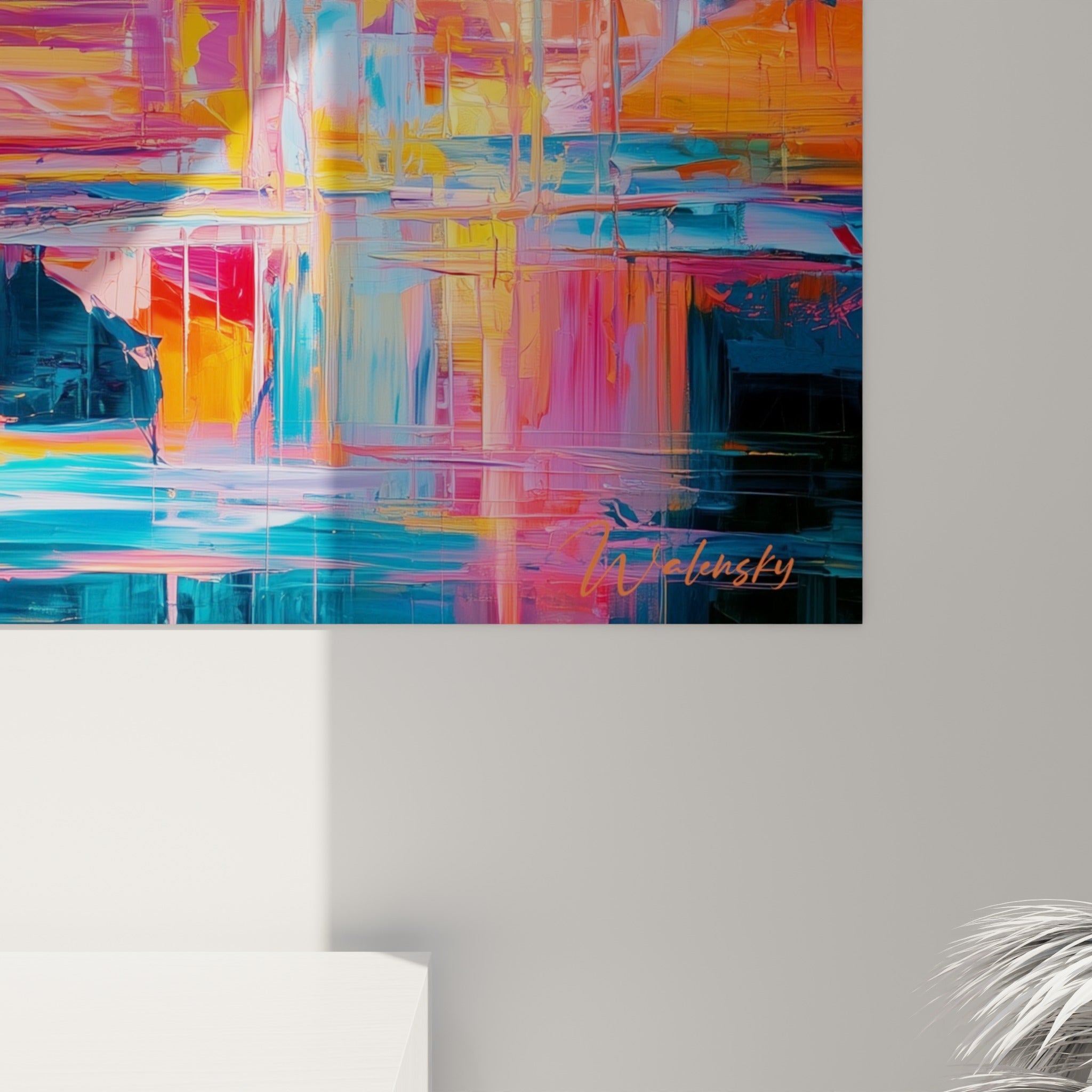 Empâtements colorés en gros plan révélant les nuances orange, rose et bleu marine du tableau égypte accroché