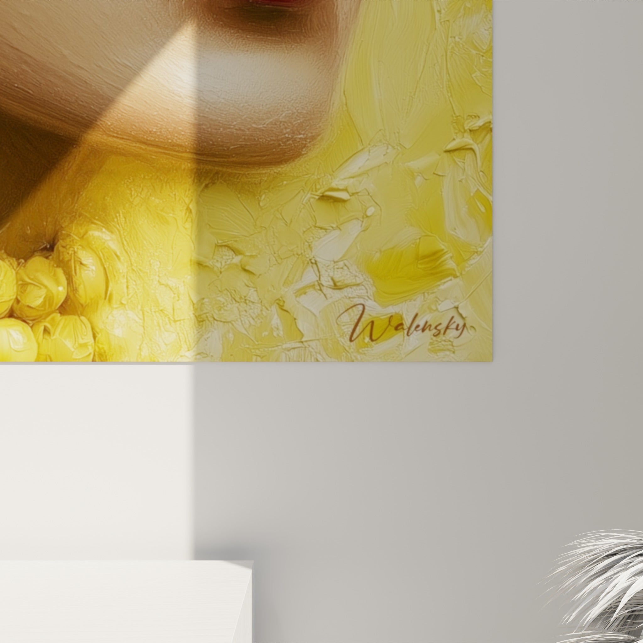 Empâtements dorés et coulures jaunes sur la coiffe, grain texturé du visage aux nuances rosées et rouges