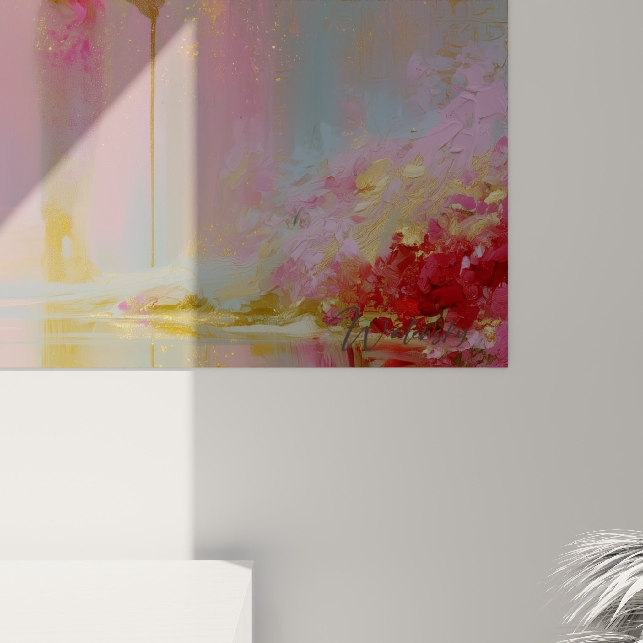 Empâtements dorés et coulures roses se mêlant sur la toile, matière picturale dense du tableau égypte