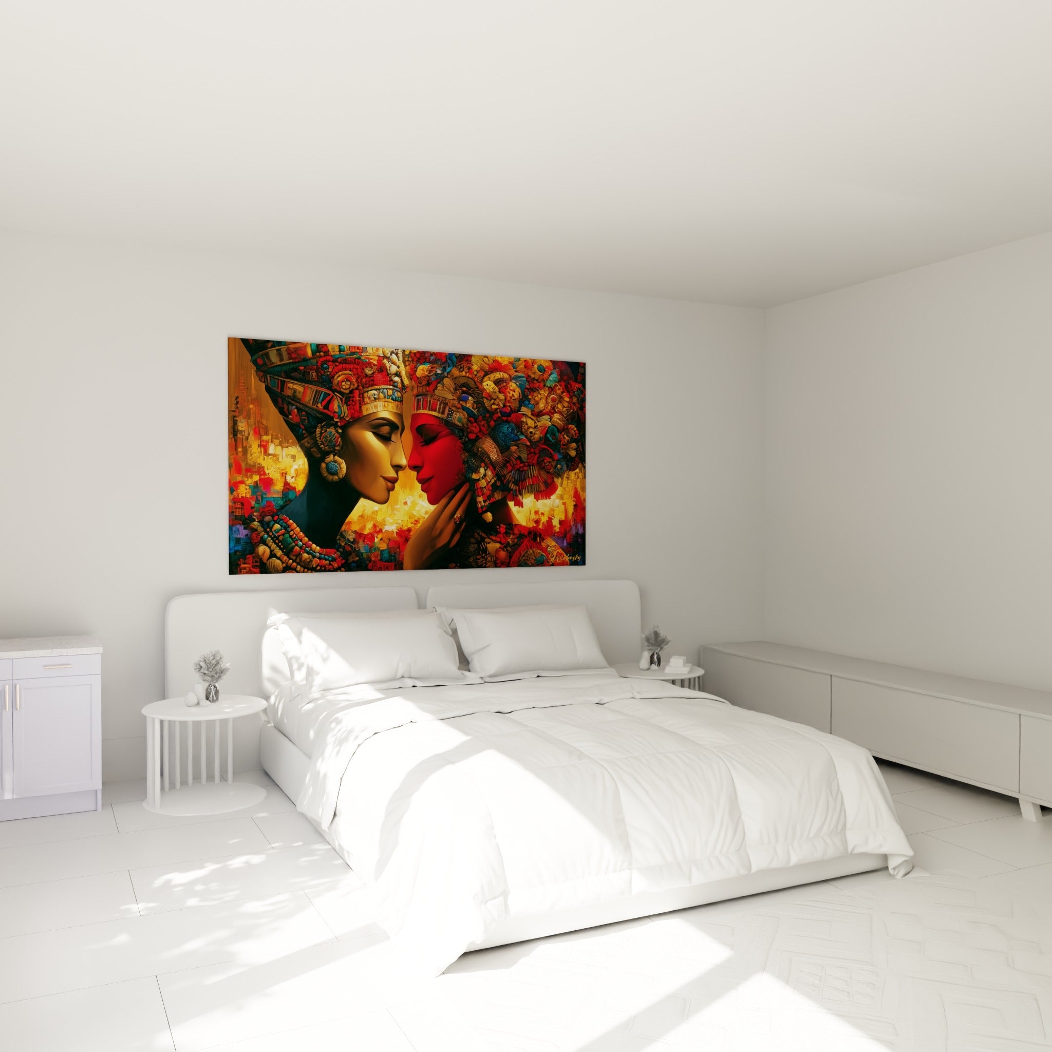 Reines couronnées aux teintes dorées et rouges accrochées au-dessus d'un lit dans une chambre claire