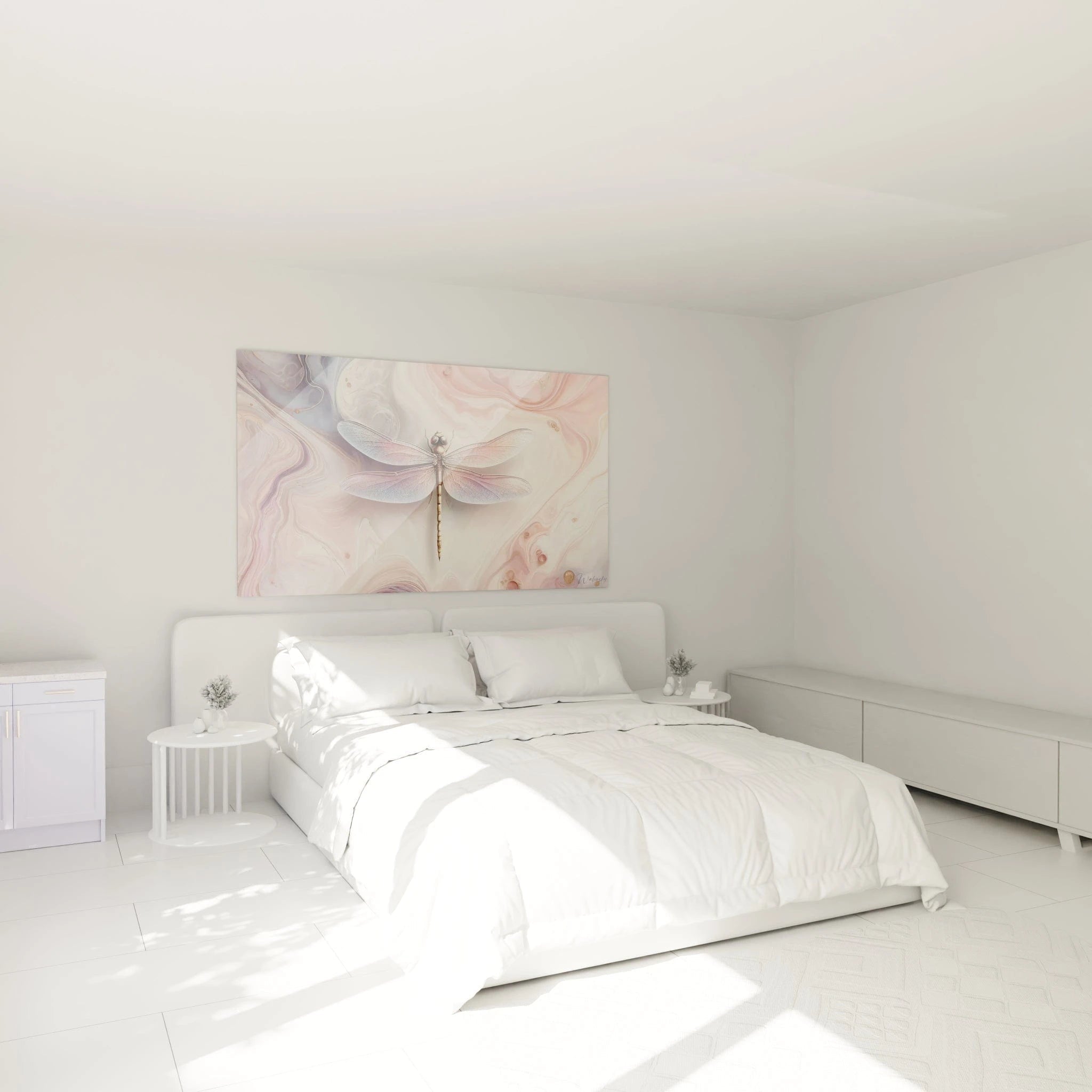 Un tableau abstrait présentant une libellule aux ailes nacrées. La palette associe blanc crémeux, rose poudré et bleu pastel avec des touches dorées. Les textures combinent fond liquide marbré aux veinures sinueuses et bulles dorées, avec le sujet principal aux ailes finement nervurées aux reflets irisés et au corps articulé doré.
