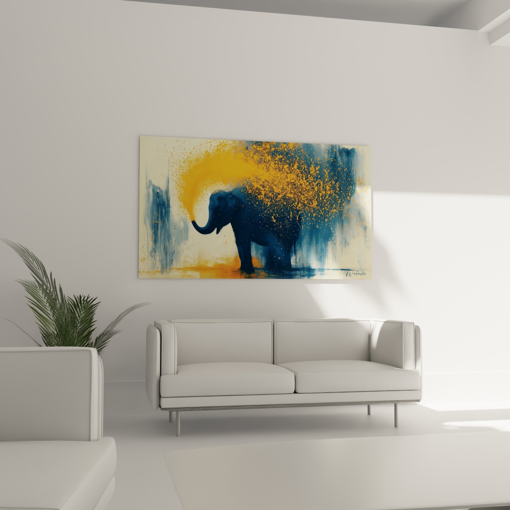 Pachyderme bleu foncé aux particules dorées suspendues au-dessus d'un canapé dans un salon lumineux