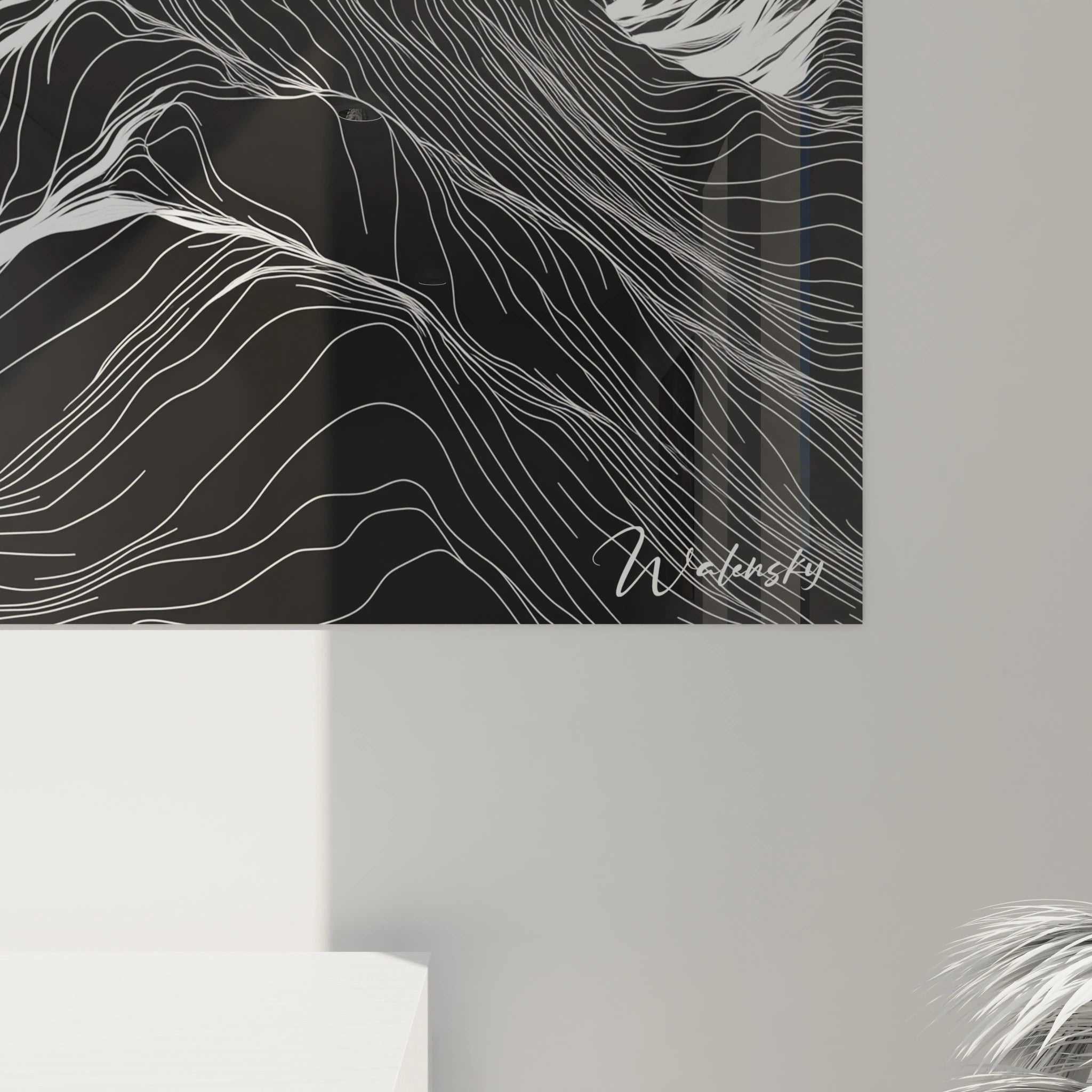 Un tableau montagnes contemporain utilisant la technique des courbes de niveau pour représenter un paysage alpin stylisé. L'œuvre en noir et blanc joue sur les contrastes marqués et la répétition des lignes fluides pour créer une illusion de mouvement et de volume, transformant le relief naturel en une expression artistique épurée.

