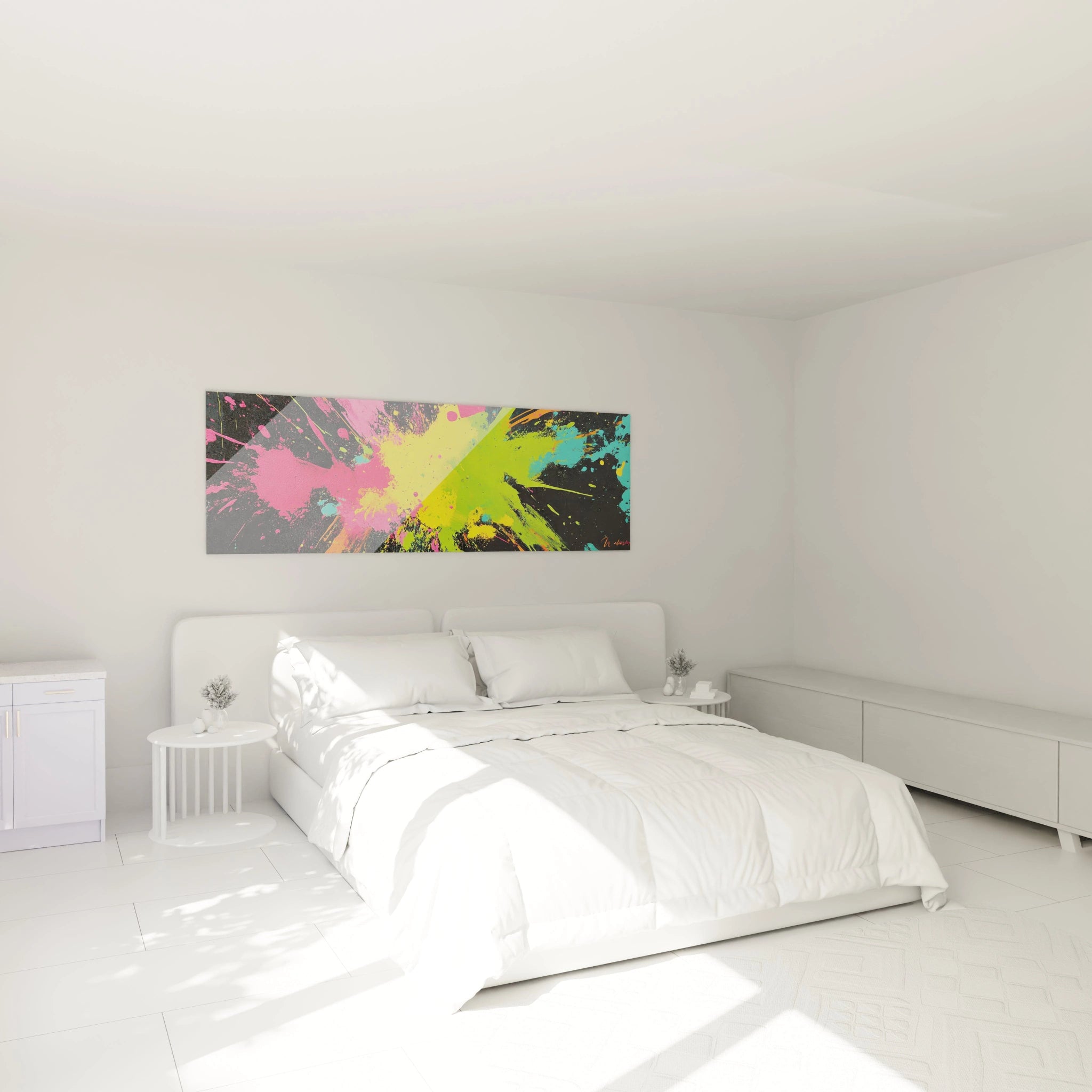 Un tableau explosion chromatique au format allongé montrant des projections de peinture fluorescente en rose, jaune et vert émeraude qui fusent depuis le centre vers les extrémités, créant un motif d'éclatement énergétique sur fond noir avec des éclaboussures et gouttelettes visibles.
