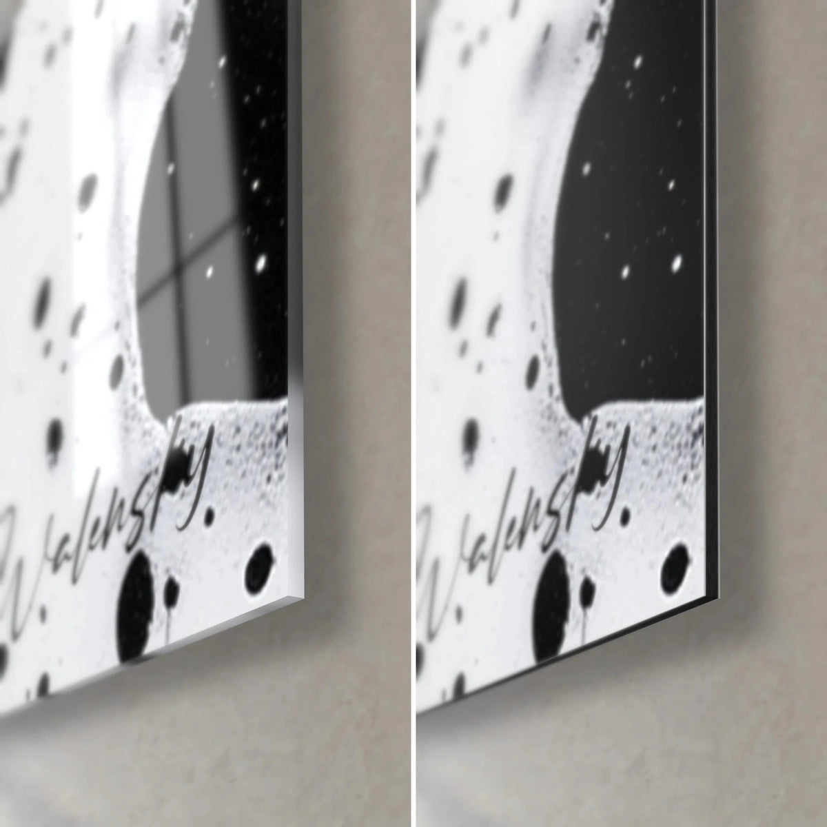 Tableau éclaboussures noires sur blanc, coin bas droit : verre acrylique brillant à gauche, alu Dibond mat à droite, tranche de 3 mm