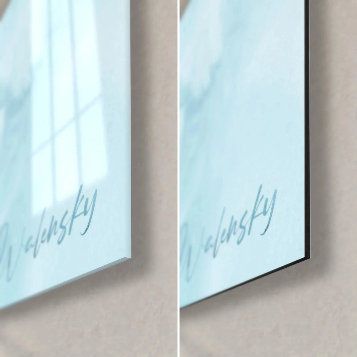 Wall art of an otter in watercolour, bottom right corner: glossy acrylic glass with pale blue reflections on the left, matt black Dibond aluminium on the right, 3 mm edge
