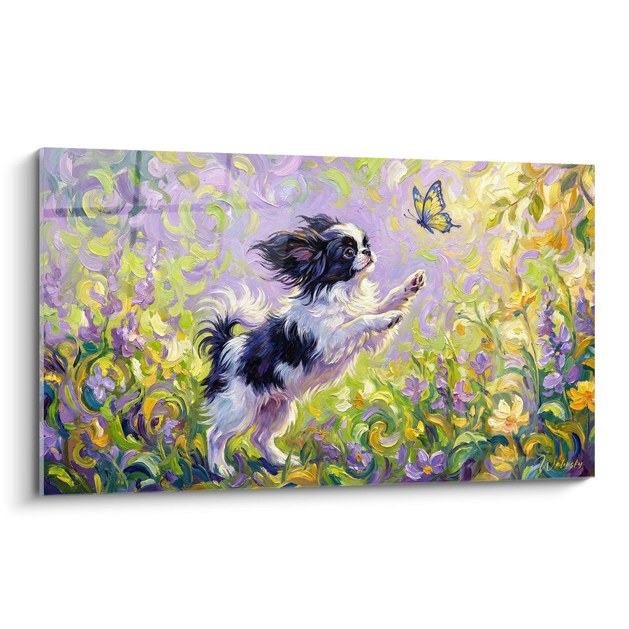 Tableau Épagneul Japonais Jouant avec Papillon au Milieu des Fleurs Violettes - Jardin Enchanté - Edition Epagneul Japonais