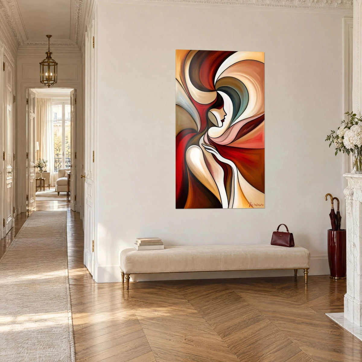 Schilderij kubistisch portret in bruine spiralen, karmijnrood en poederroze, zwarte contouren, aan het einde van een parketten gang in Haussmann-stijl