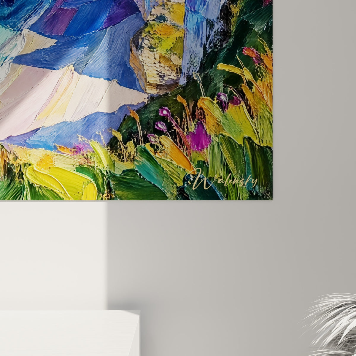 Empâtements épais révélant la craie blanche et les reflets dorés de la mer sur cette toile texturée au couteau