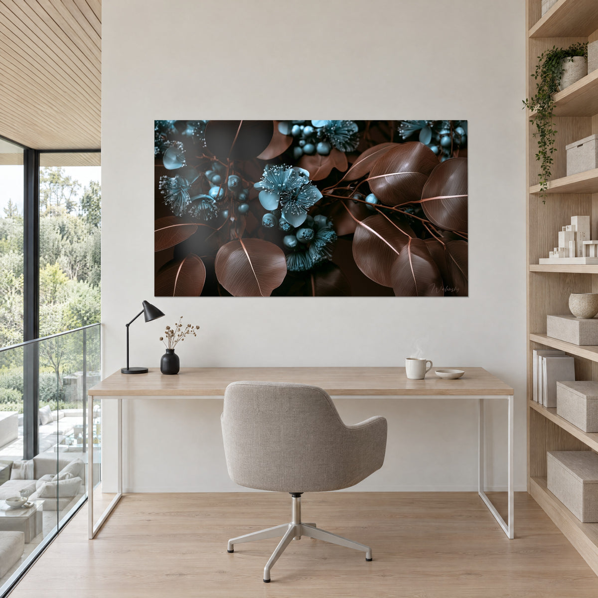 Tableau corolles d'eucalyptus bleu clair et baies pastel sur fond brun sombre, mur beige, bureau en bois, fauteuil gris, étagères