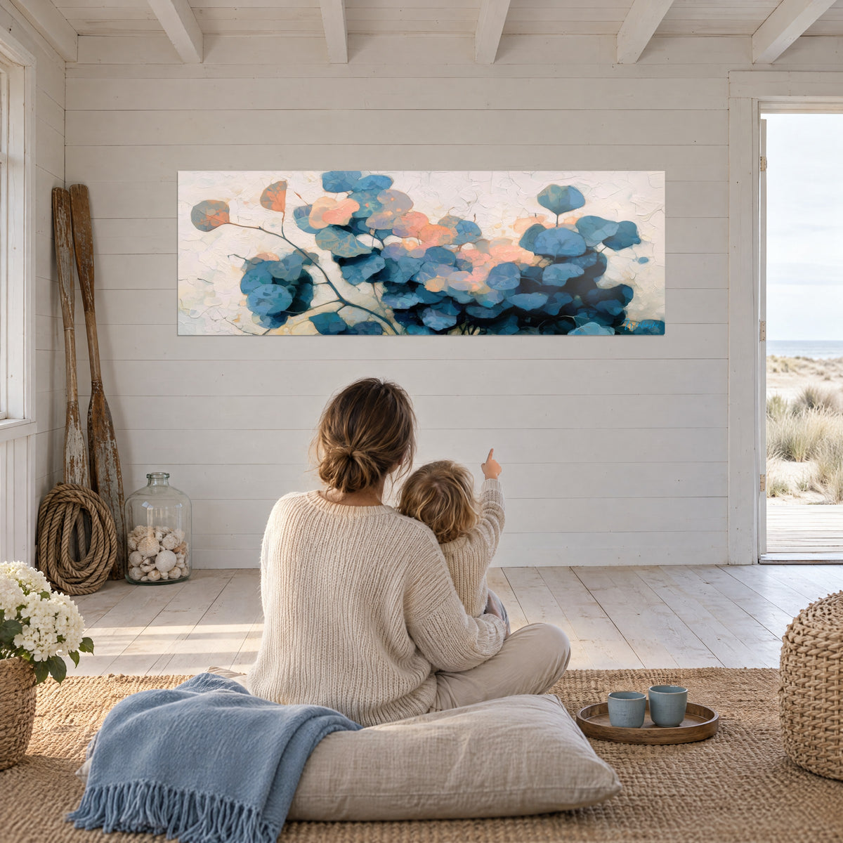 Tableau feuilles rondes bleu glacier et orange tendre, tige sombre, fond blanc texturé, salon face à la mer