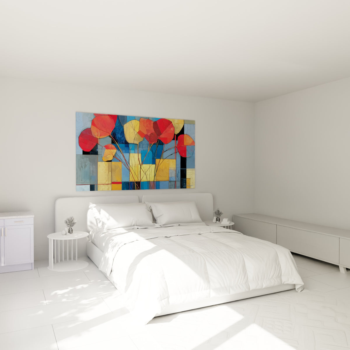 Bouquet de feuilles rouges et bleues stylisées accroché au-dessus d'un lit dans une chambre claire