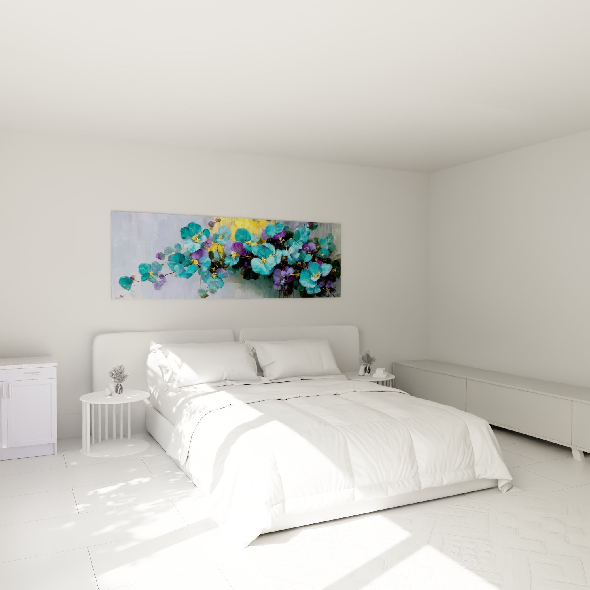Branche Eucalyptus turquoise et violette accrochée au-dessus d'un lit dans une chambre claire