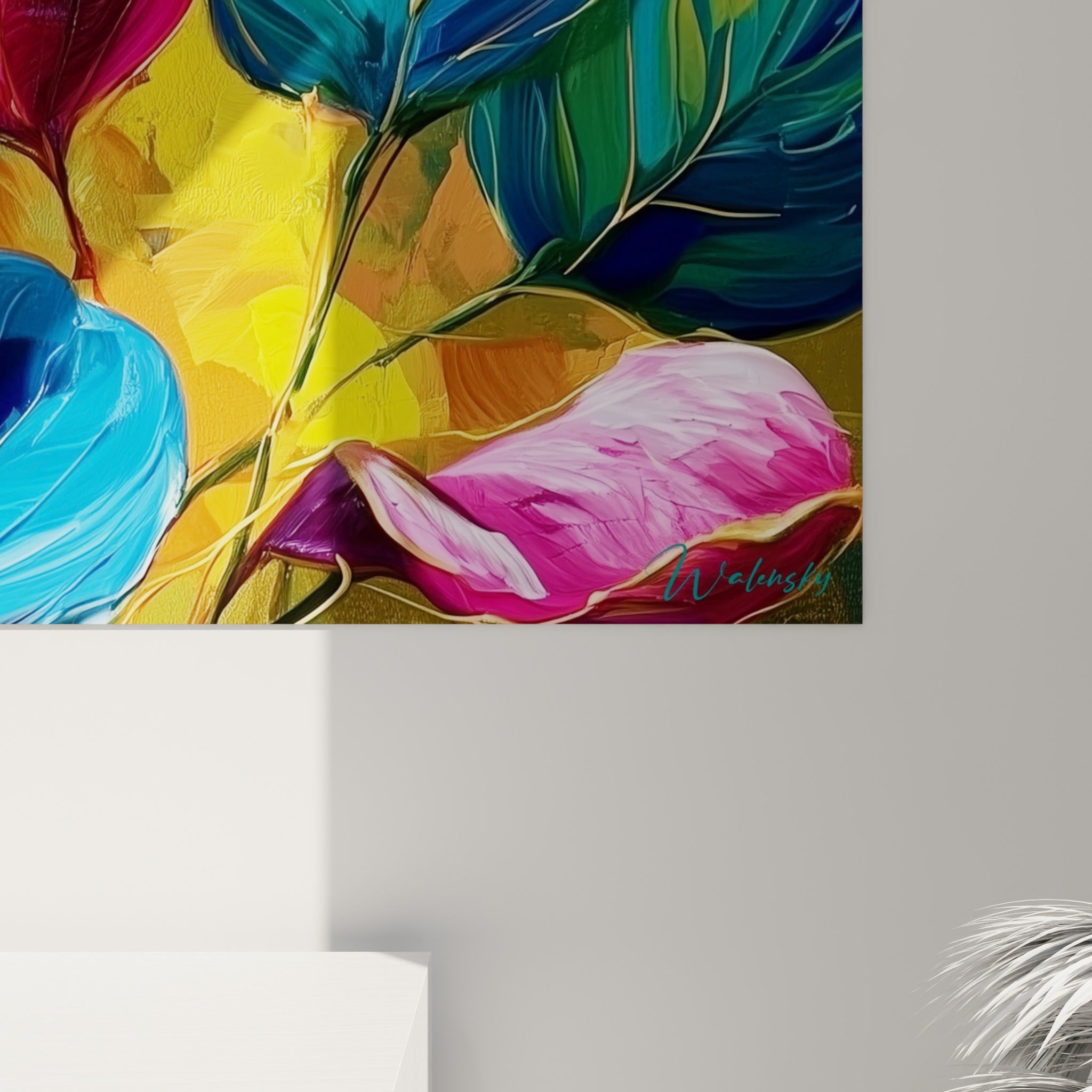 Empâtements épais bleu marine et magenta du tableau Eucalyptus, où la matière peinte capte la lumière de près.