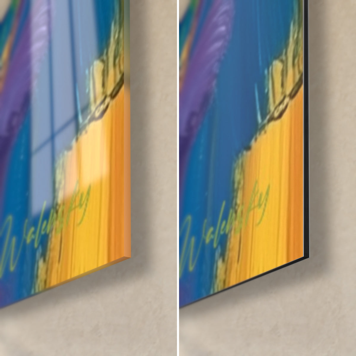 Tableau feuilles rondes bleues cernées d'orange, coin bas droit : verre acrylique brillant à gauche, alu Dibond noir mat à droite
