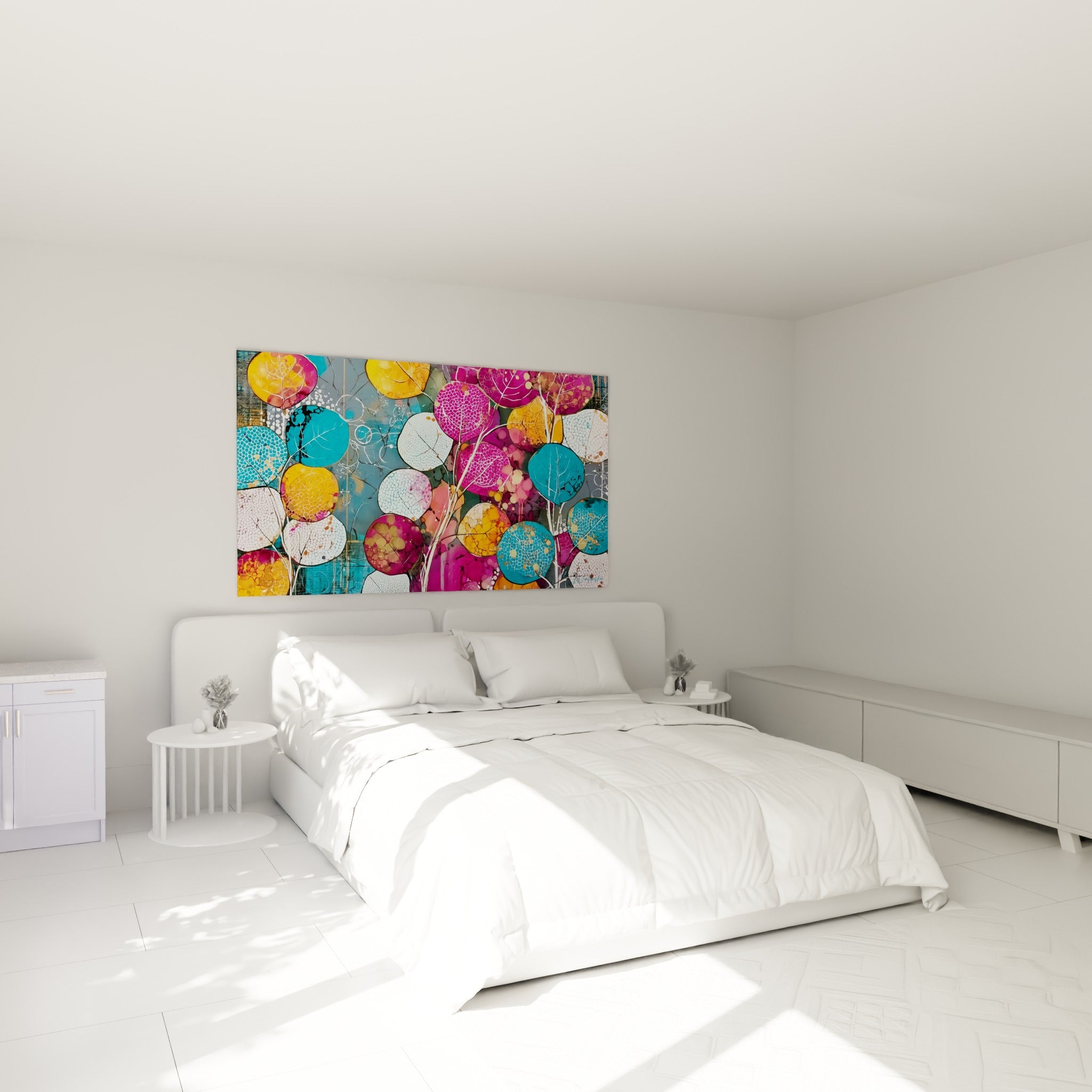 Feuillage éclatant turquoise et ocre du tableau Eucalyptus au-dessus d'un lit dans une chambre claire