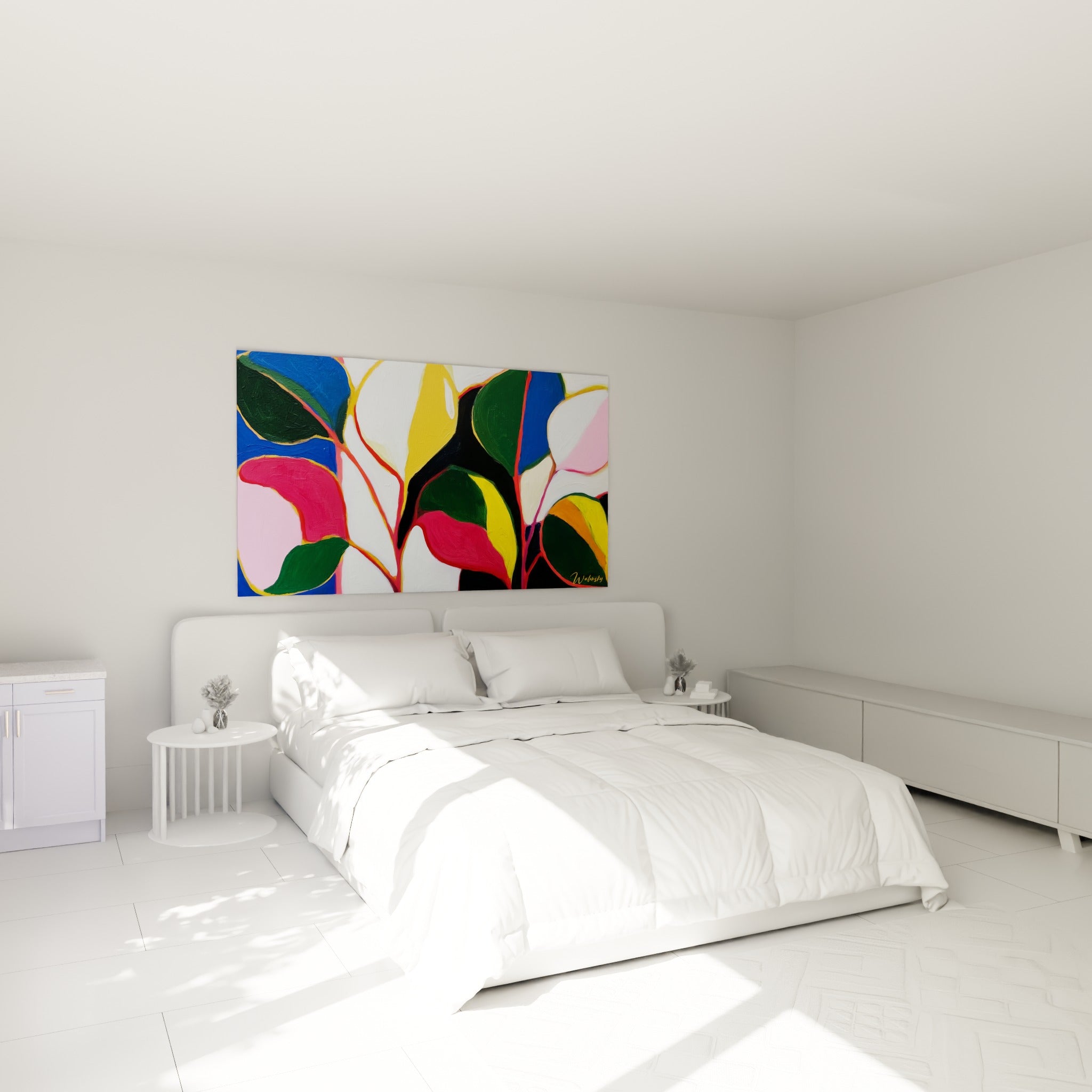 Feuilles Eucalyptus roses et dorées peintes en aplats vifs, au-dessus d'un lit dans une chambre claire