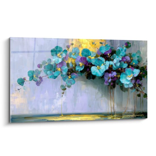 Fleurs d'eucalyptus turquoise et violettes suspendues sur fond gris et doré, style pictural empâté