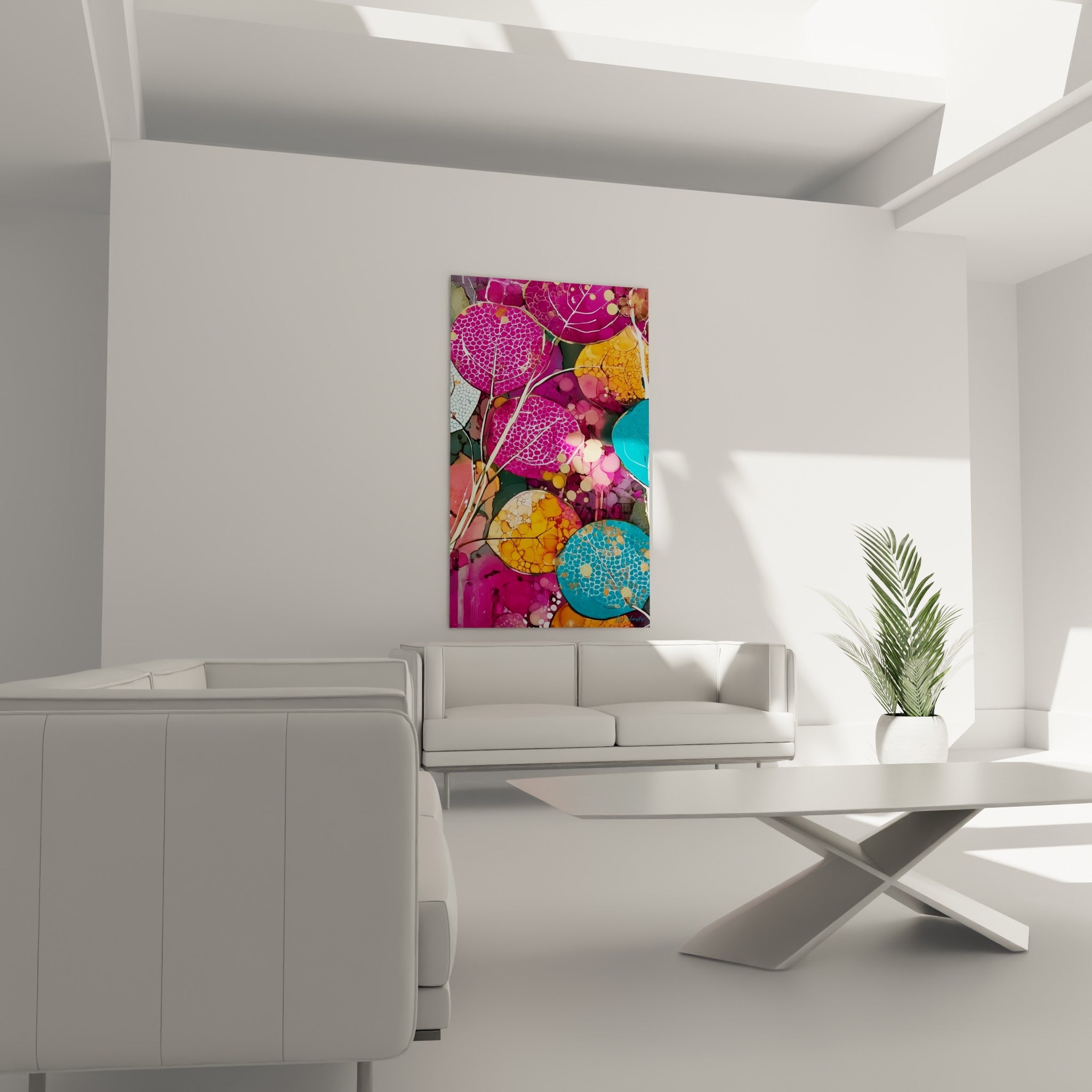 Motifs Eucalyptus turquoise et magenta au-dessus d'un canapé dans un salon lumineux