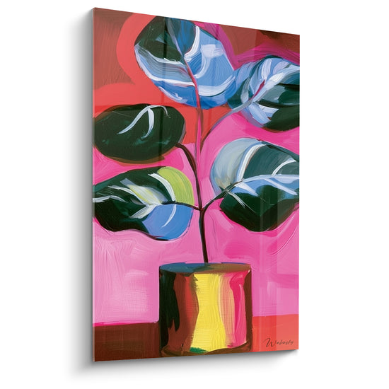 Feuilles d'eucalyptus vert anthracite et bleu pastel sur fond rose fuchsia et pot doré