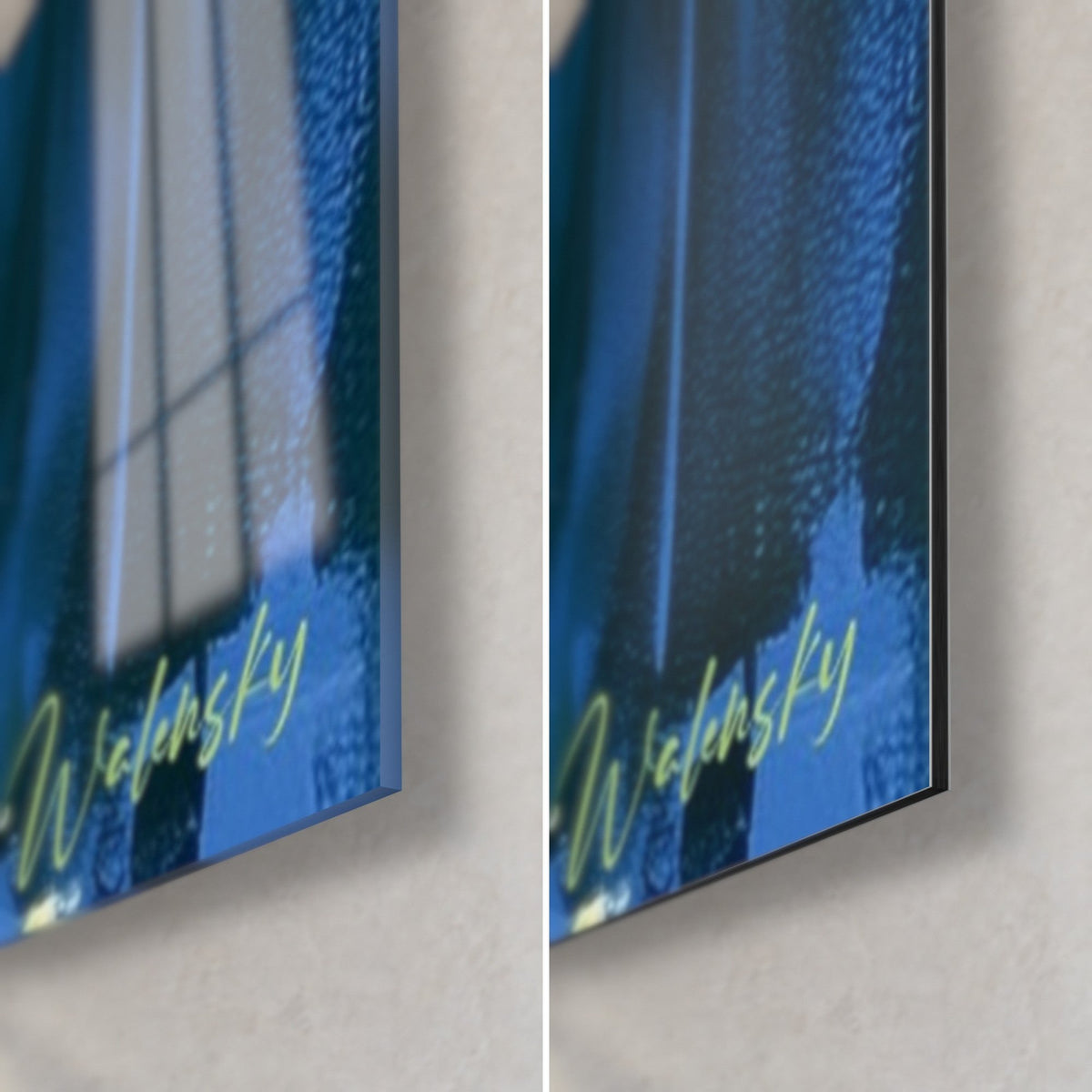 Cuadro hojas de eucalipto pintadas con espátula, esquina inferior derecha azul noche, firma amarilla, cristal brillante y Dibond mate
