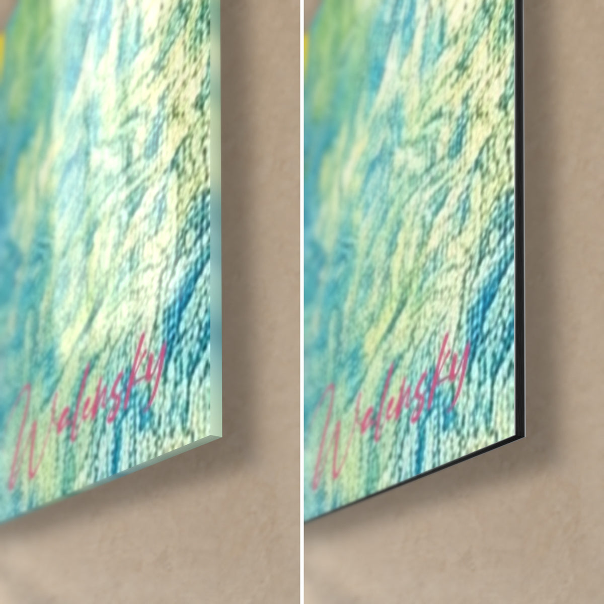 Schilderij groene en turquoise eucalyptusbladeren op gele achtergrond, rechtsonder: glanzend acrylglas links, mat Dibond-aluminium rechts