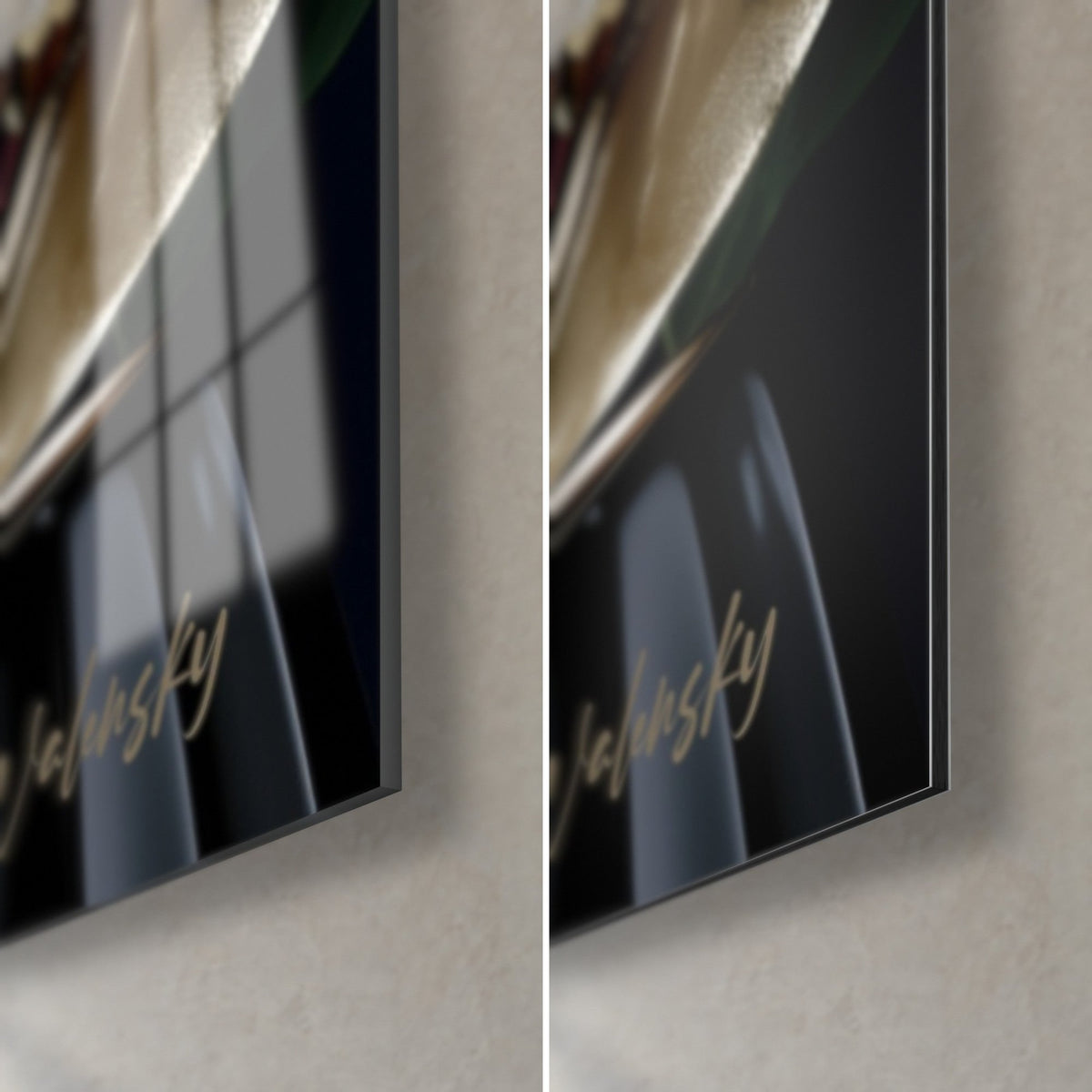 Schilderij met metallic gouden bladeren, rechtsonder: glanzend acrylglas links, mat zwart Dibond rechts, rand van 3 mm