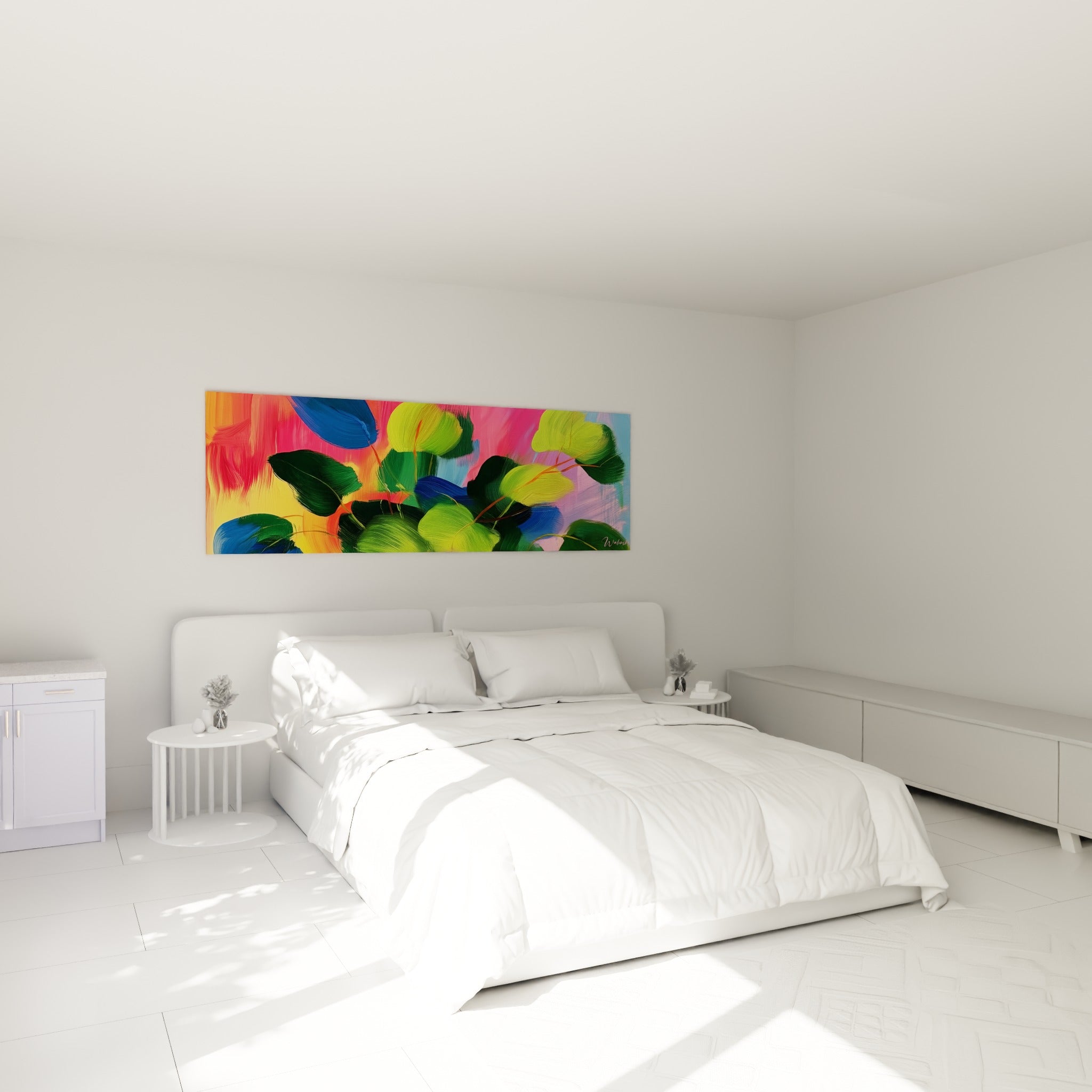 Eucalyptus vert et rose fuchsia aux touches gestuelles, accroché au-dessus d'un lit dans une chambre claire