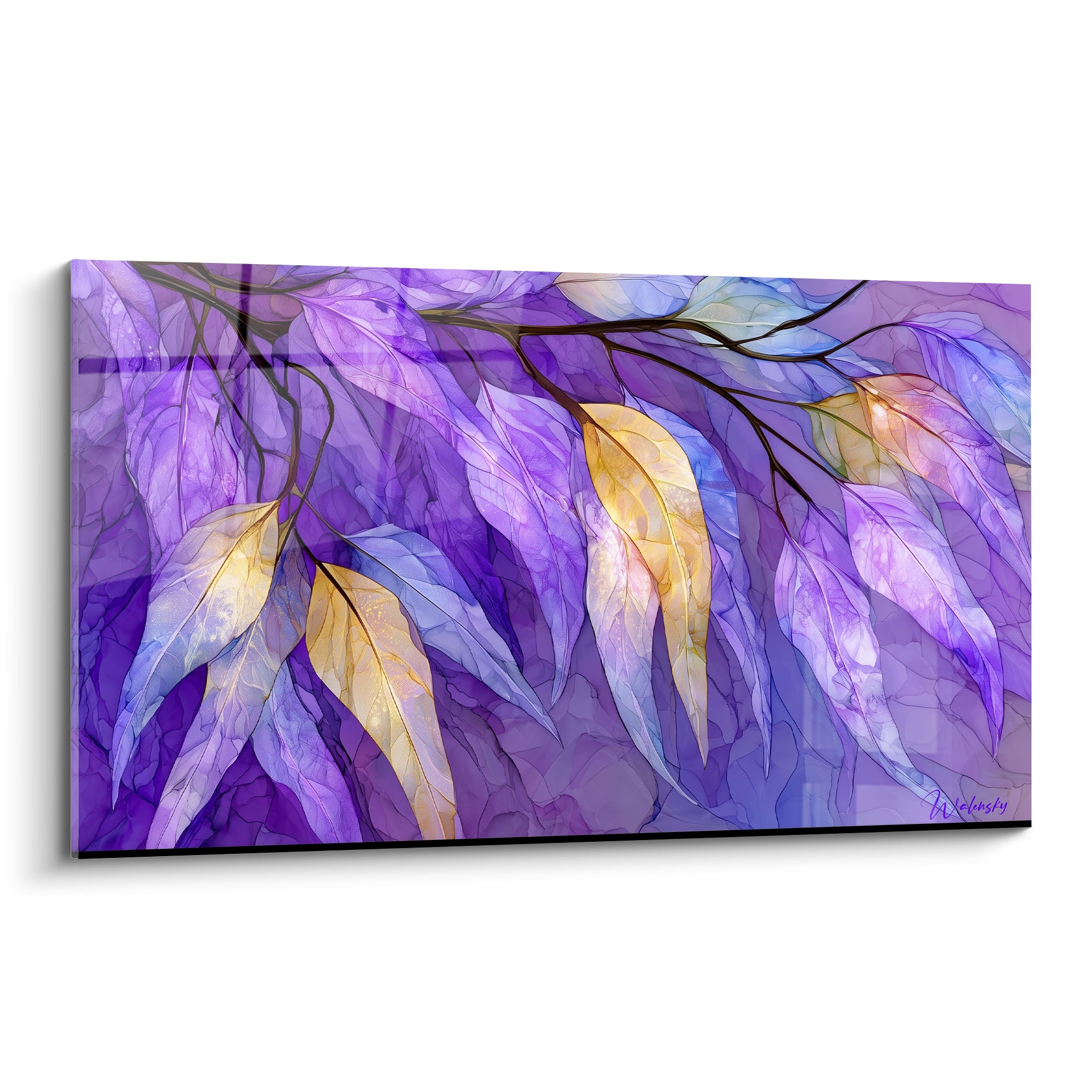 Feuilles d'eucalyptus violettes et dorées translucides, style vitrail aquarelle sur fond mauve profond