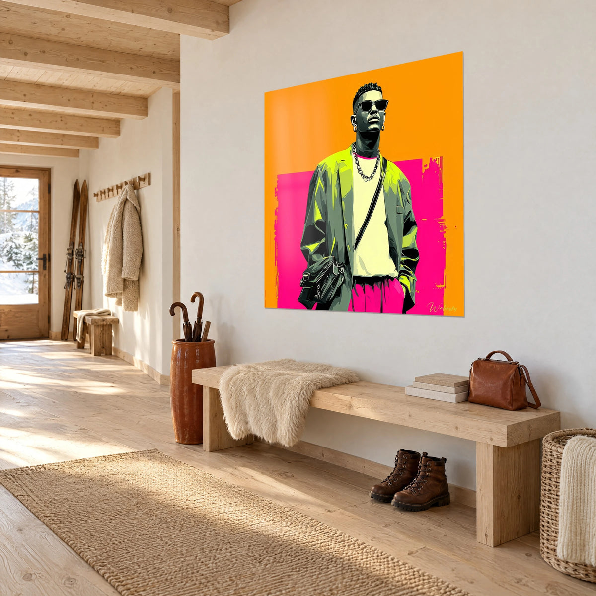 Cuadro retrato pop de un hombre con chaqueta verde, cadena plateada y pantalón fucsia, sobre una pared de chalet, vista de tres cuartos
