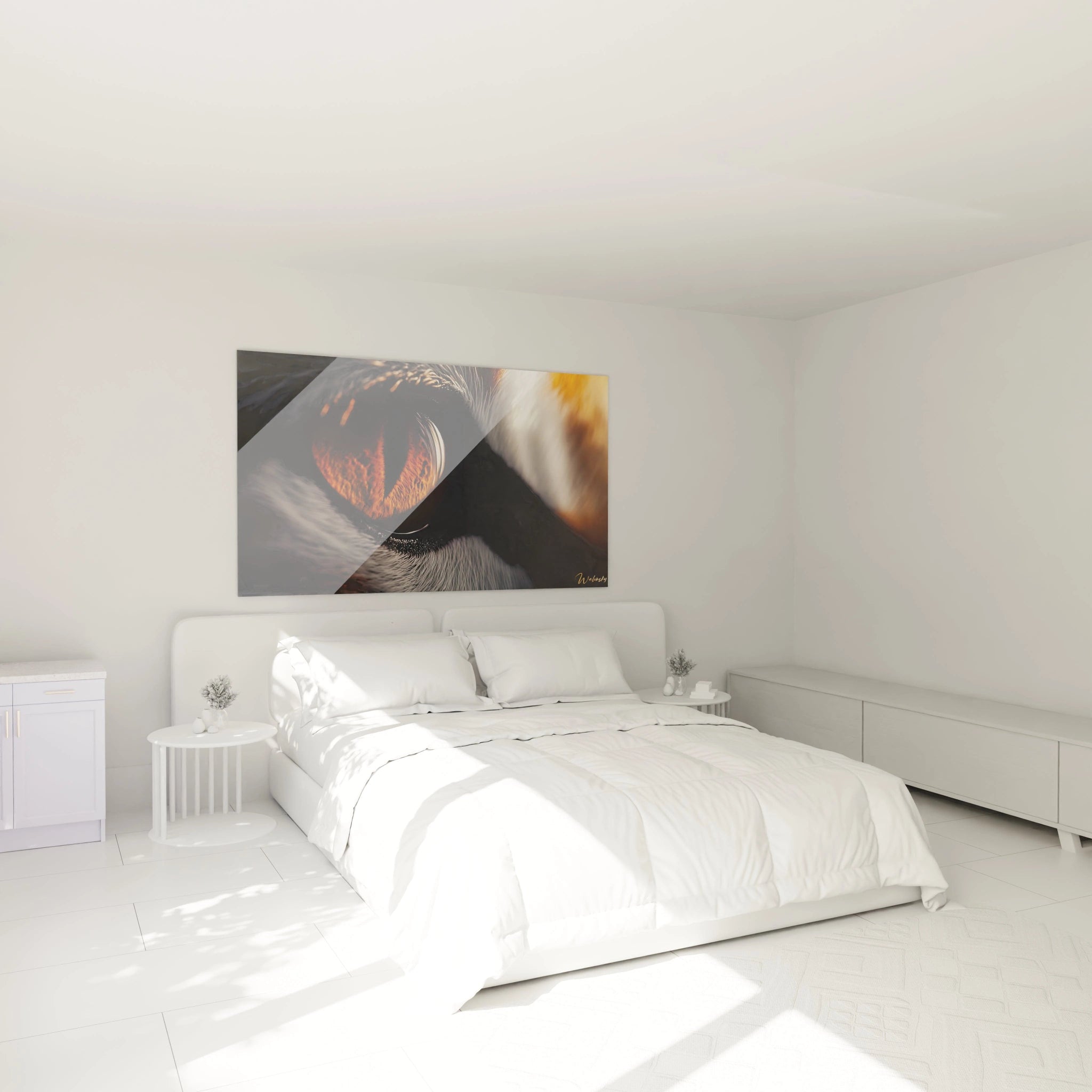 Tableau œil d'animal Walensky accroché au-dessus d'un lit blanc moderne pour décoration intérieure