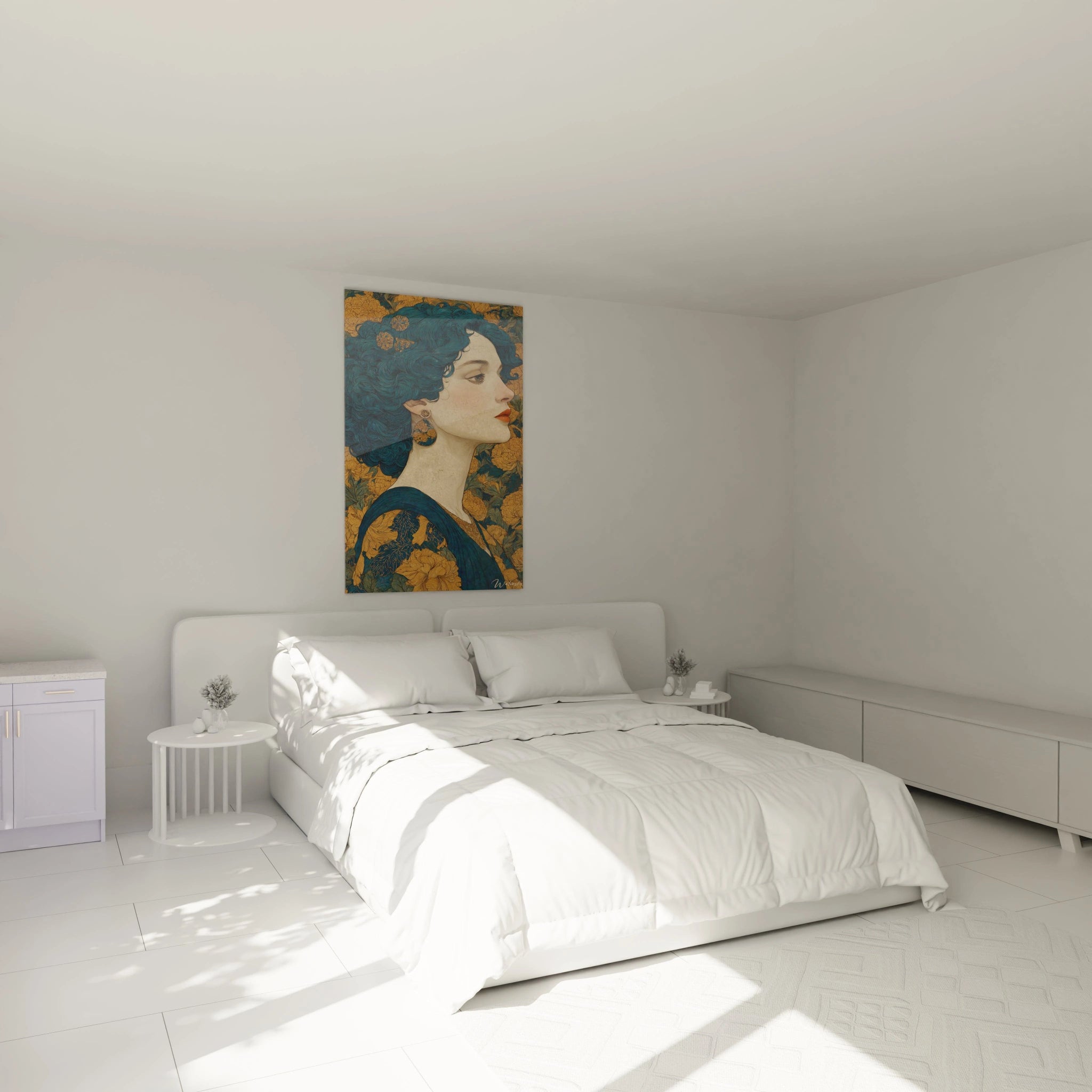 Tableau mural Walensky tableau femme art nouveau bleu et or accroché au dessus d un lit blanc minimaliste
