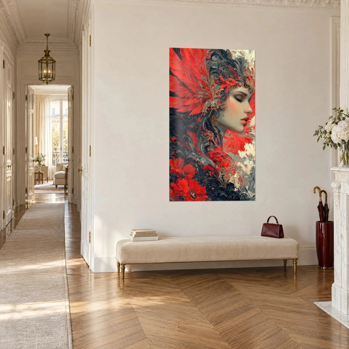 Tableau visage féminin de profil sous un panache écarlate et anthracite, en perspective sur un mur blanc du couloir haussmannien