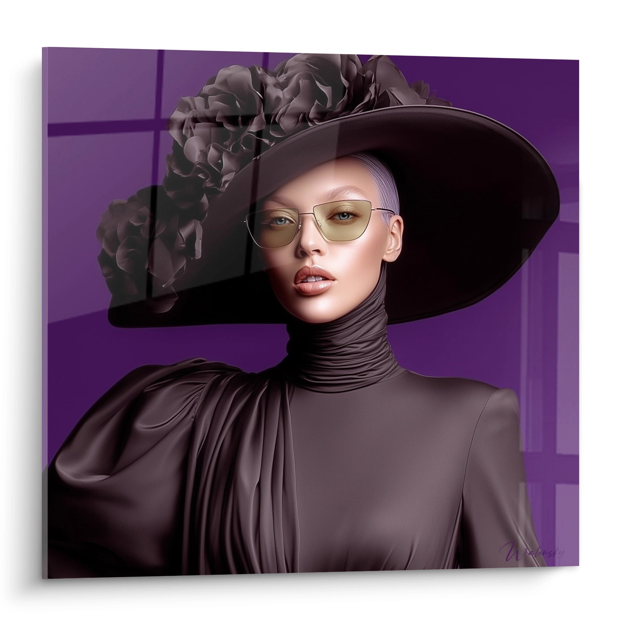 Tableau mural femme élégante avec un chapeau oversized et des lunettes dans un style moderne