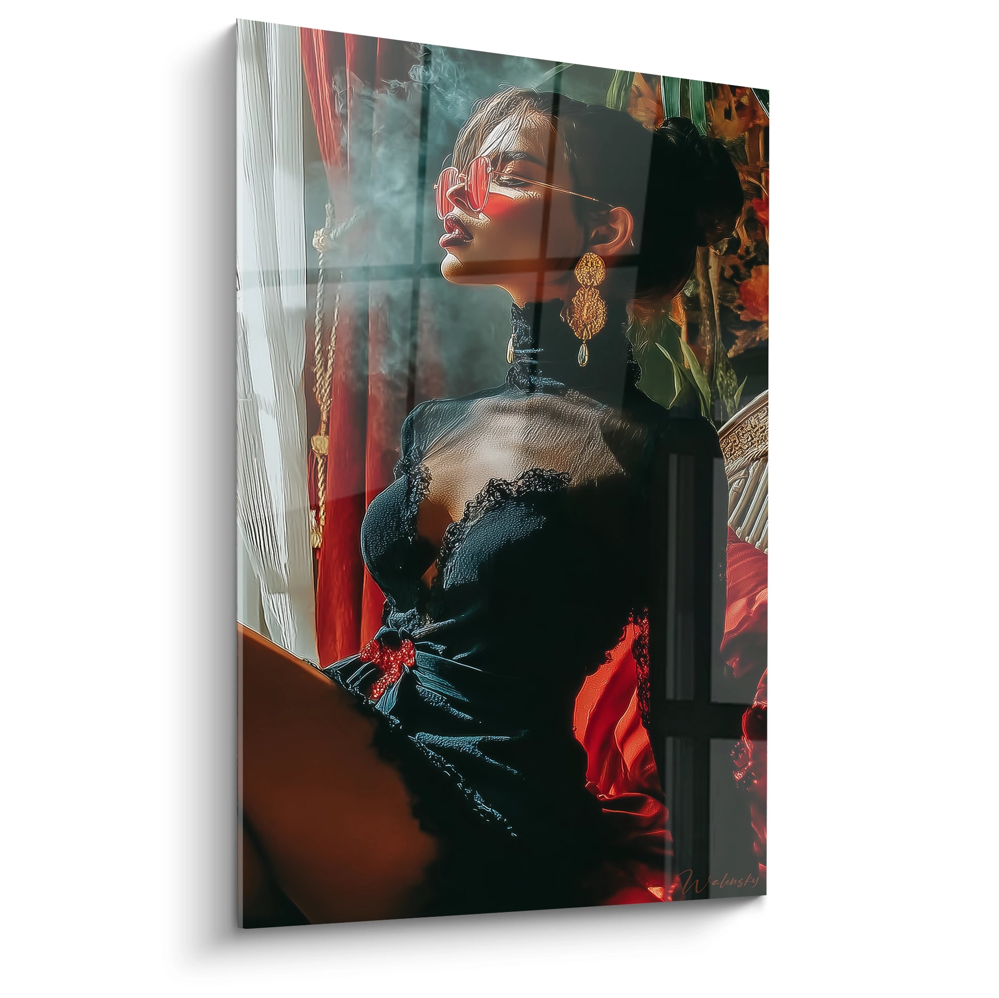 Tableau femme fatale glamour mettant en scène une femme élégante avec des lunettes de soleil stylées.