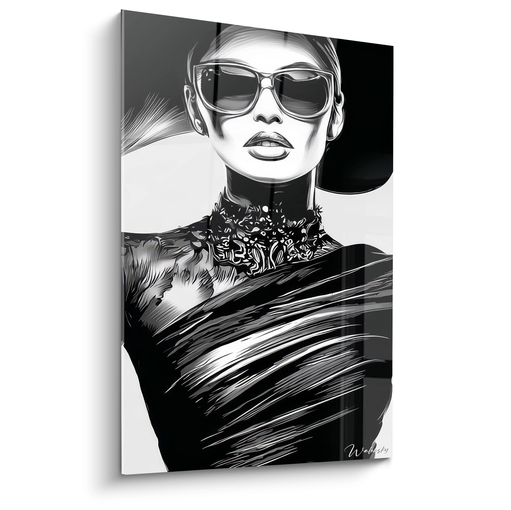 Tableau mural femme noir et blanc avec lunettes de soleil et détails artistiques élégants