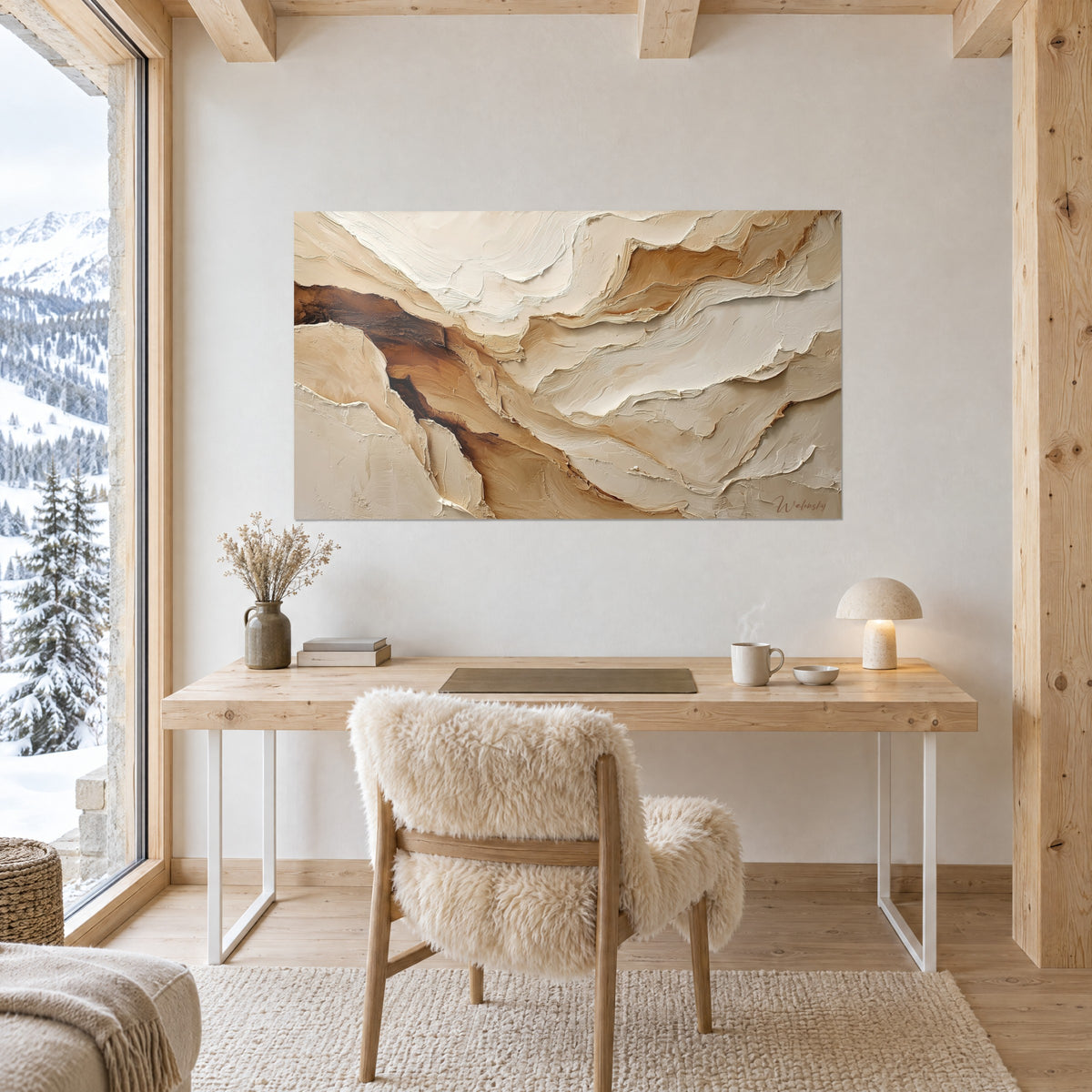 Gemälde Felsklippen aus Spachtelfarbe in Beige und tiefem Braun, über einem Schreibtisch aus hellem Holz neben einem großen Fenster