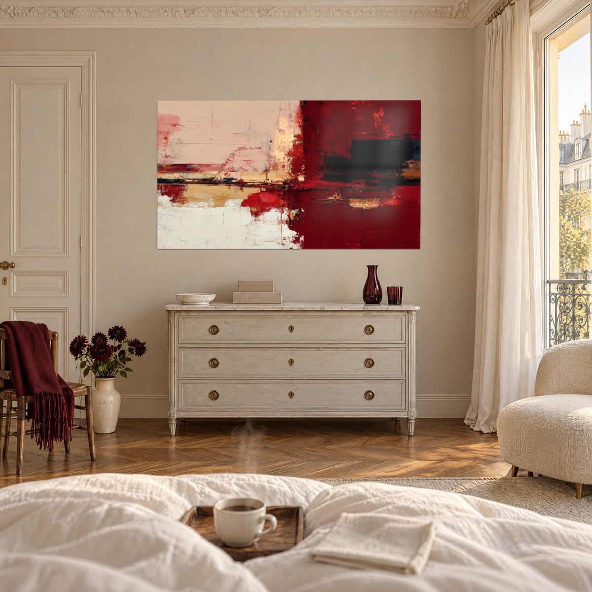 Tableau peinture au couteau rouge sang, noir profond et blanc craquelé, au-dessus d'un lit dans une chambre claire