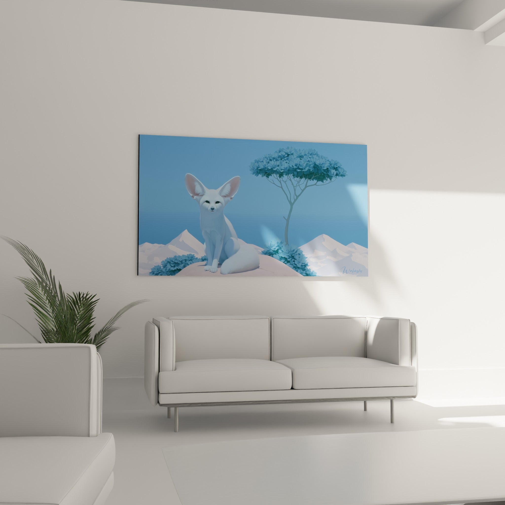 Fennec immaculé sur fond bleu marine, disposé au-dessus d'un canapé dans un salon lumineux