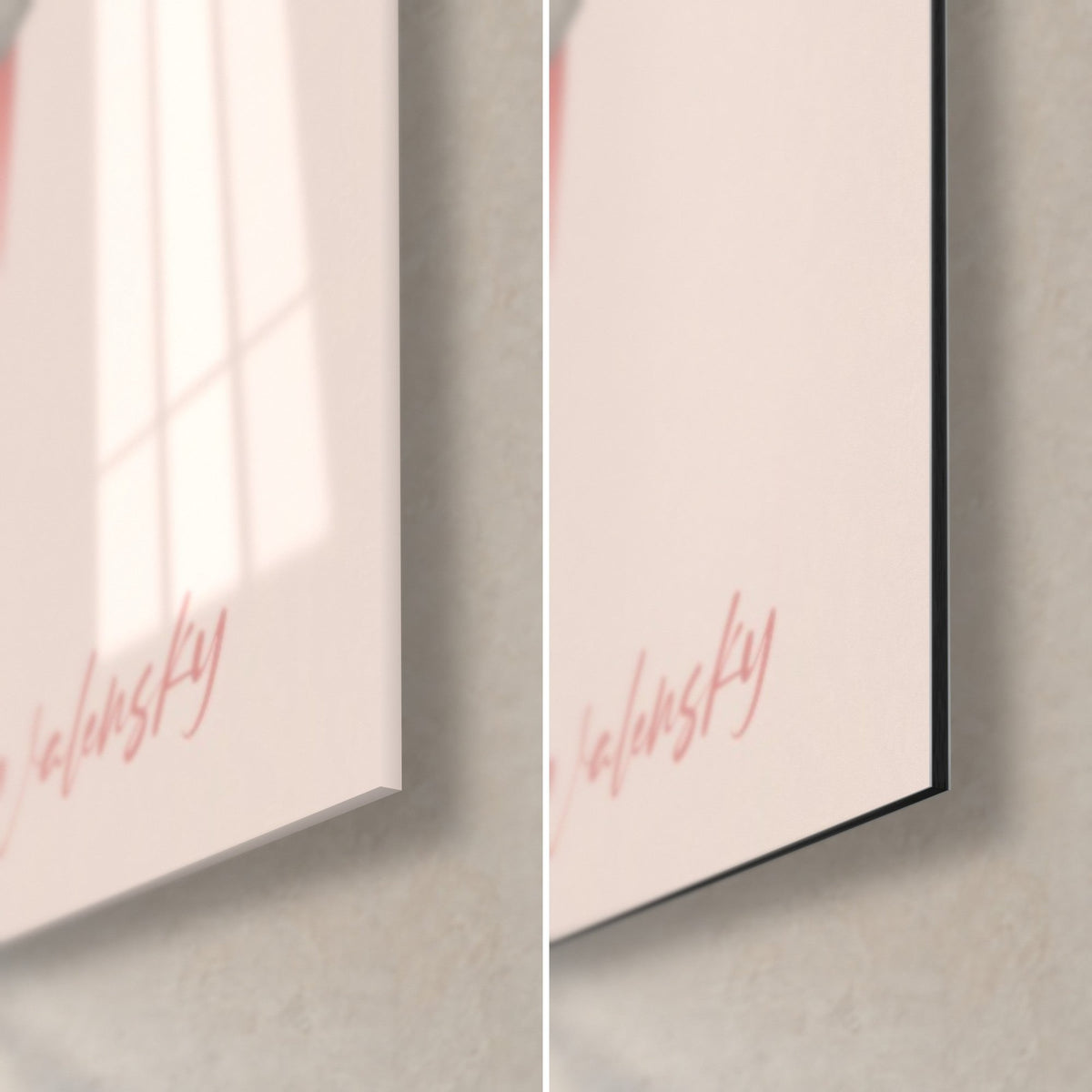 Cuadro pequeño zorro del desierto, firma rosa abajo a la derecha, cristal acrílico brillante con reflejos, borde negro de 3 mm en Dibond mate